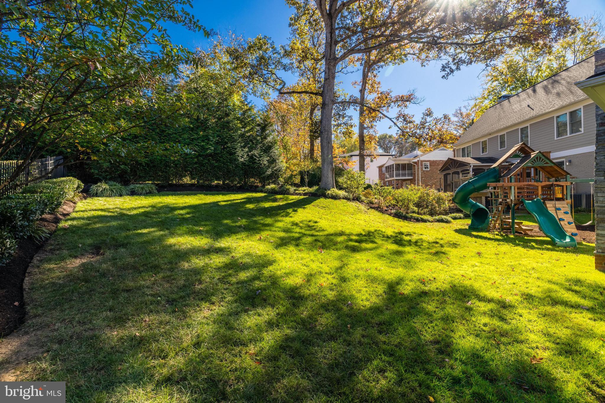 GOLF CLUB MANOR - Residential