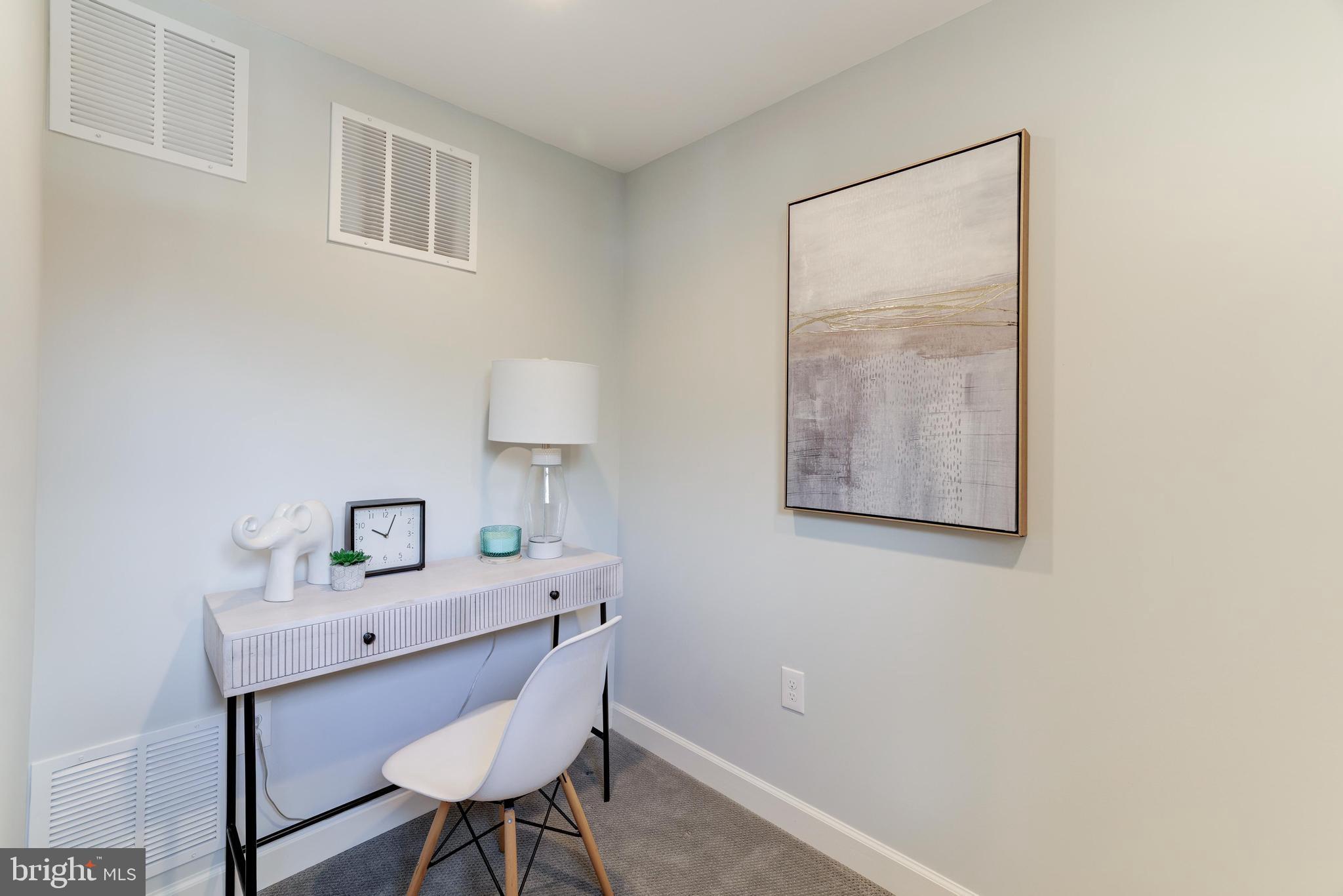 GOLF CLUB MANOR - Residential