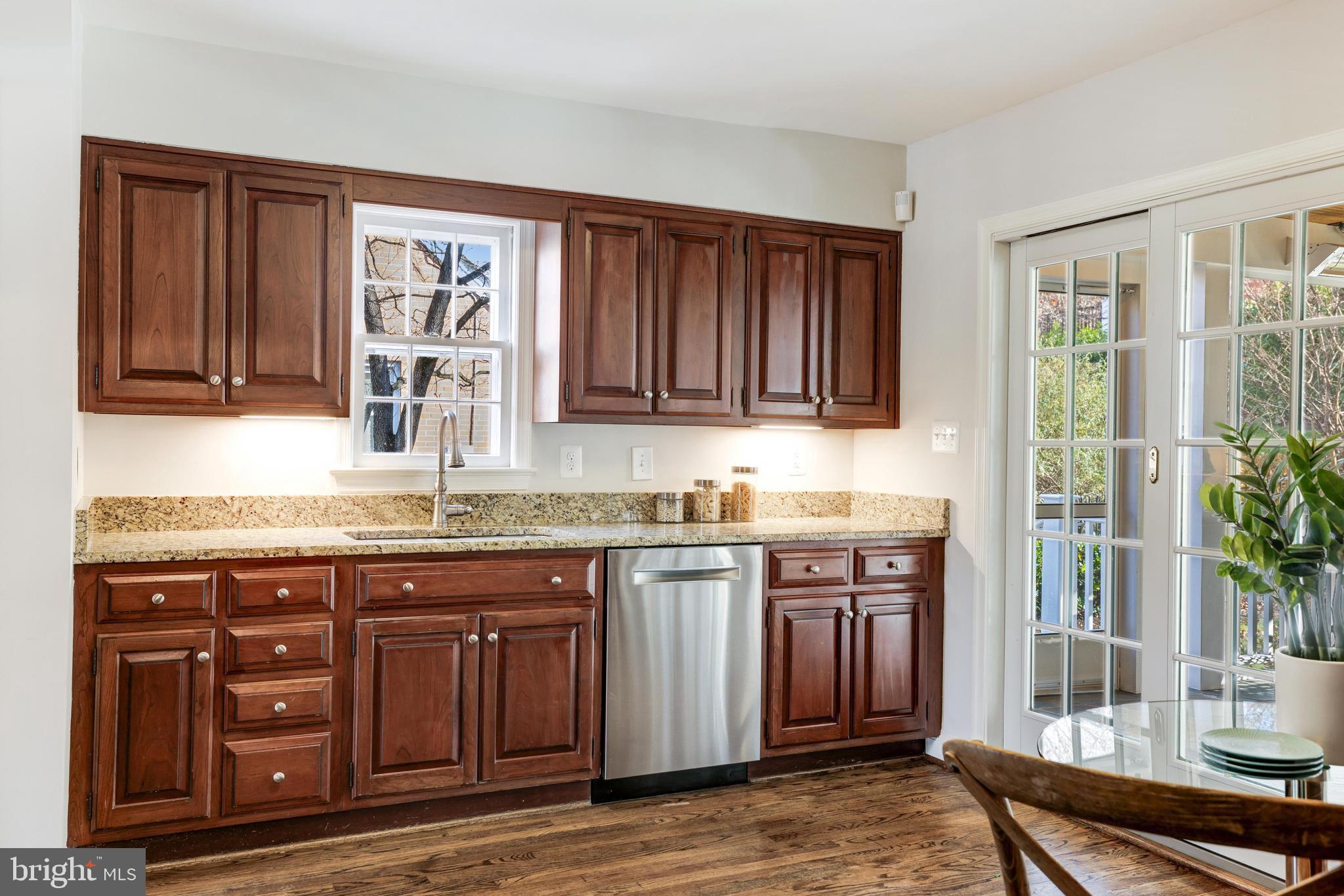 GOLF CLUB MANOR - Residential