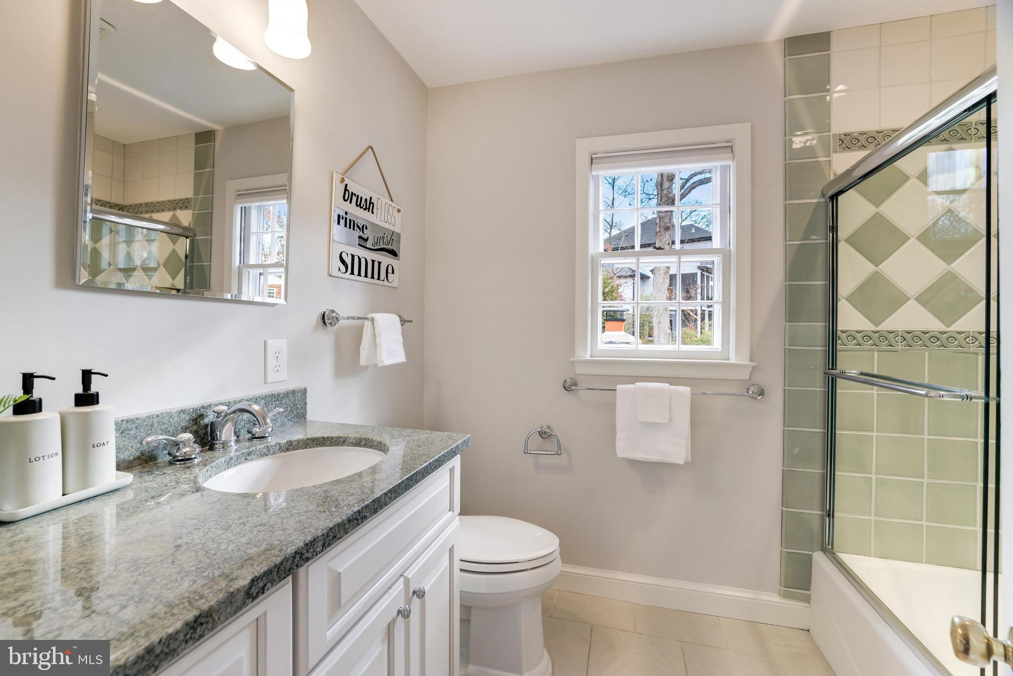 GOLF CLUB MANOR - Residential