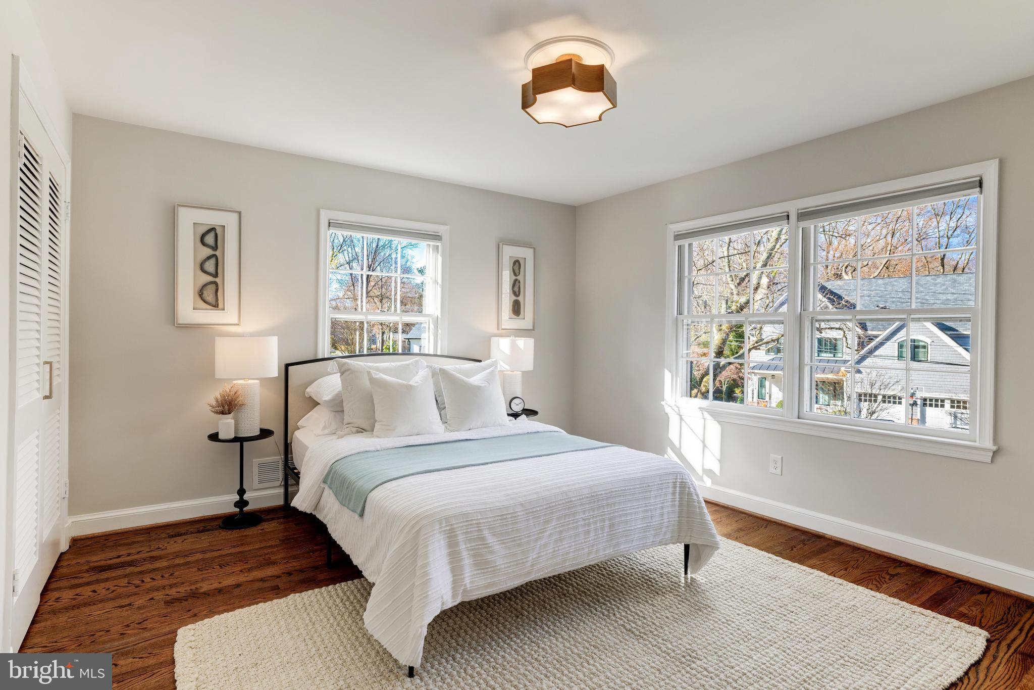 GOLF CLUB MANOR - Residential