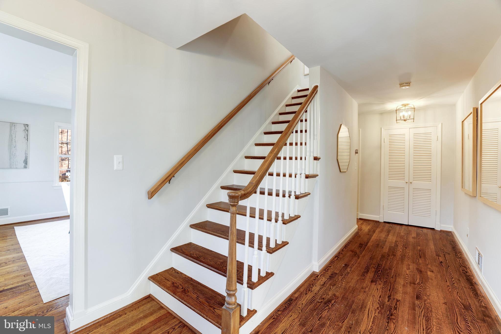 GOLF CLUB MANOR - Residential