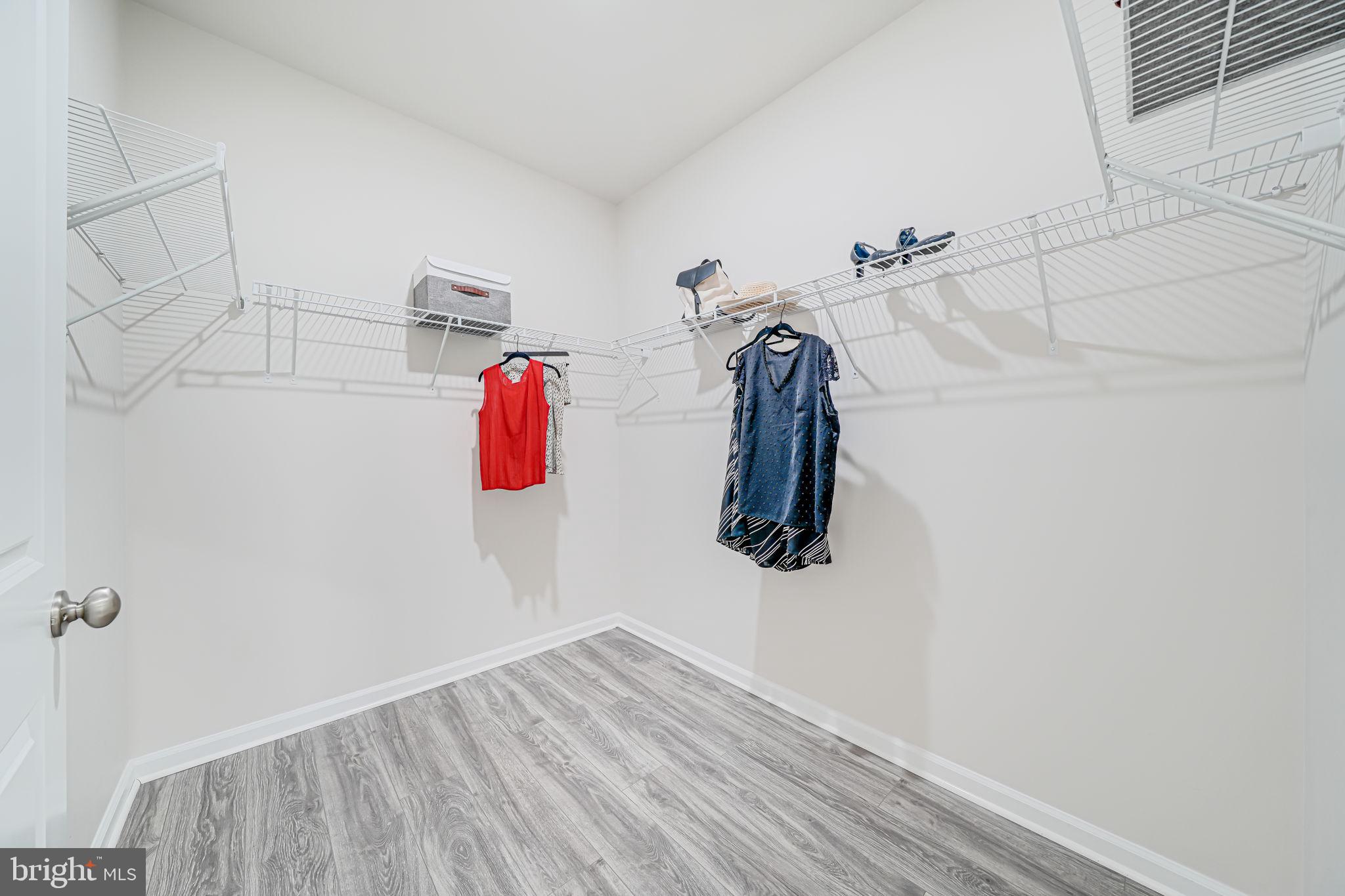 JEFFERSON SQUARE - Residential