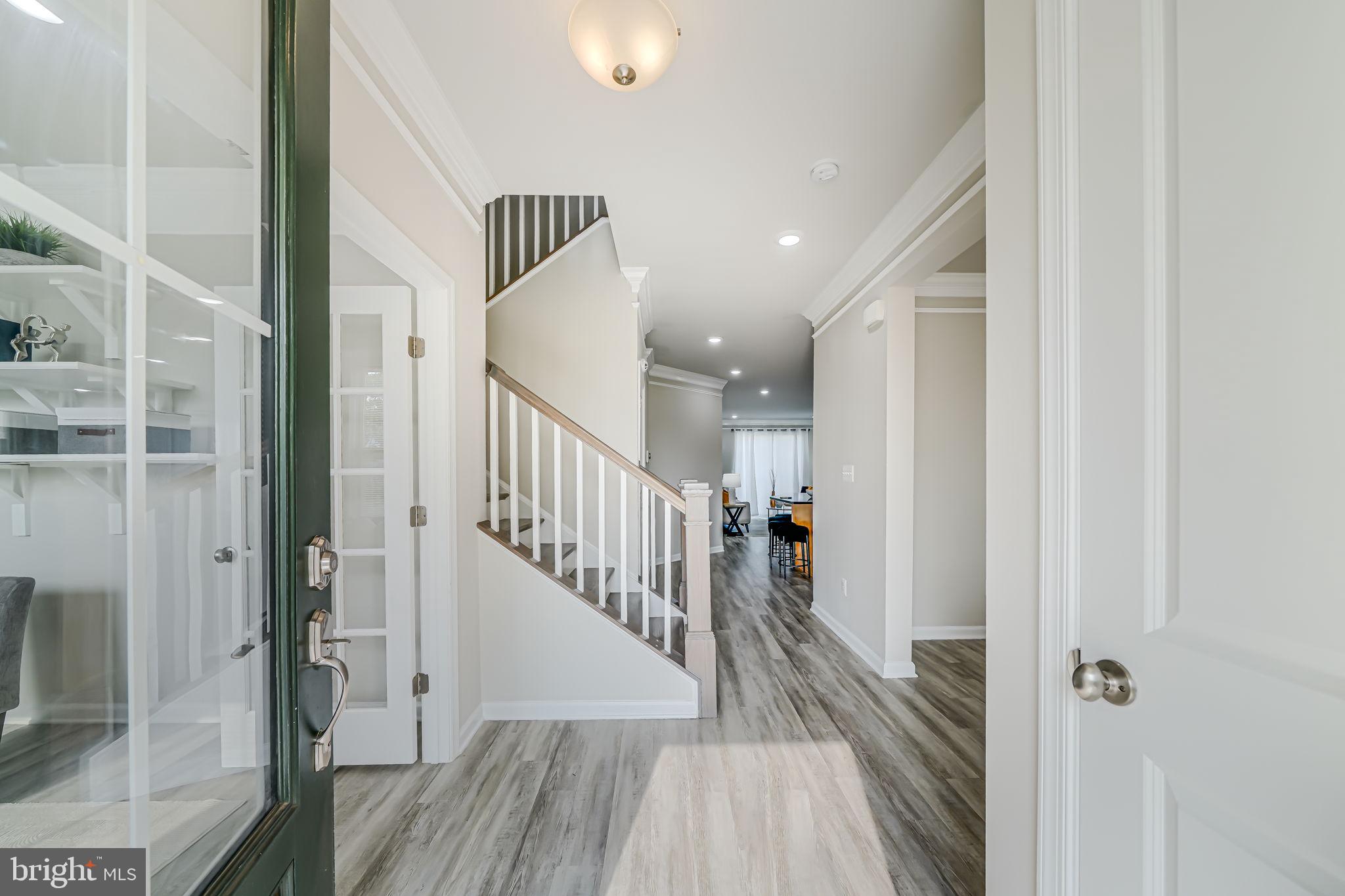 JEFFERSON SQUARE - Residential