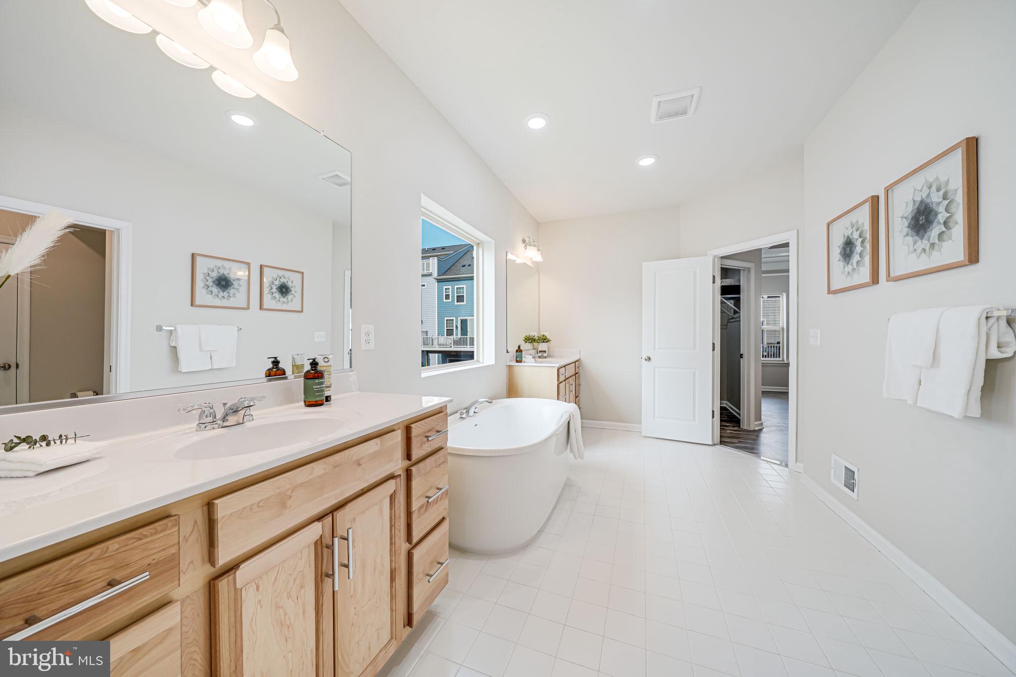 JEFFERSON SQUARE - Residential