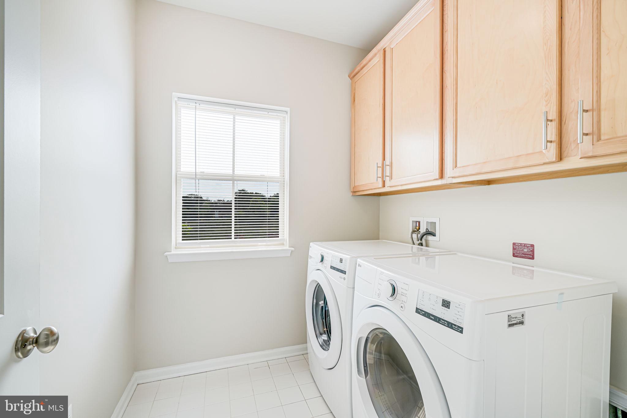 JEFFERSON SQUARE - Residential