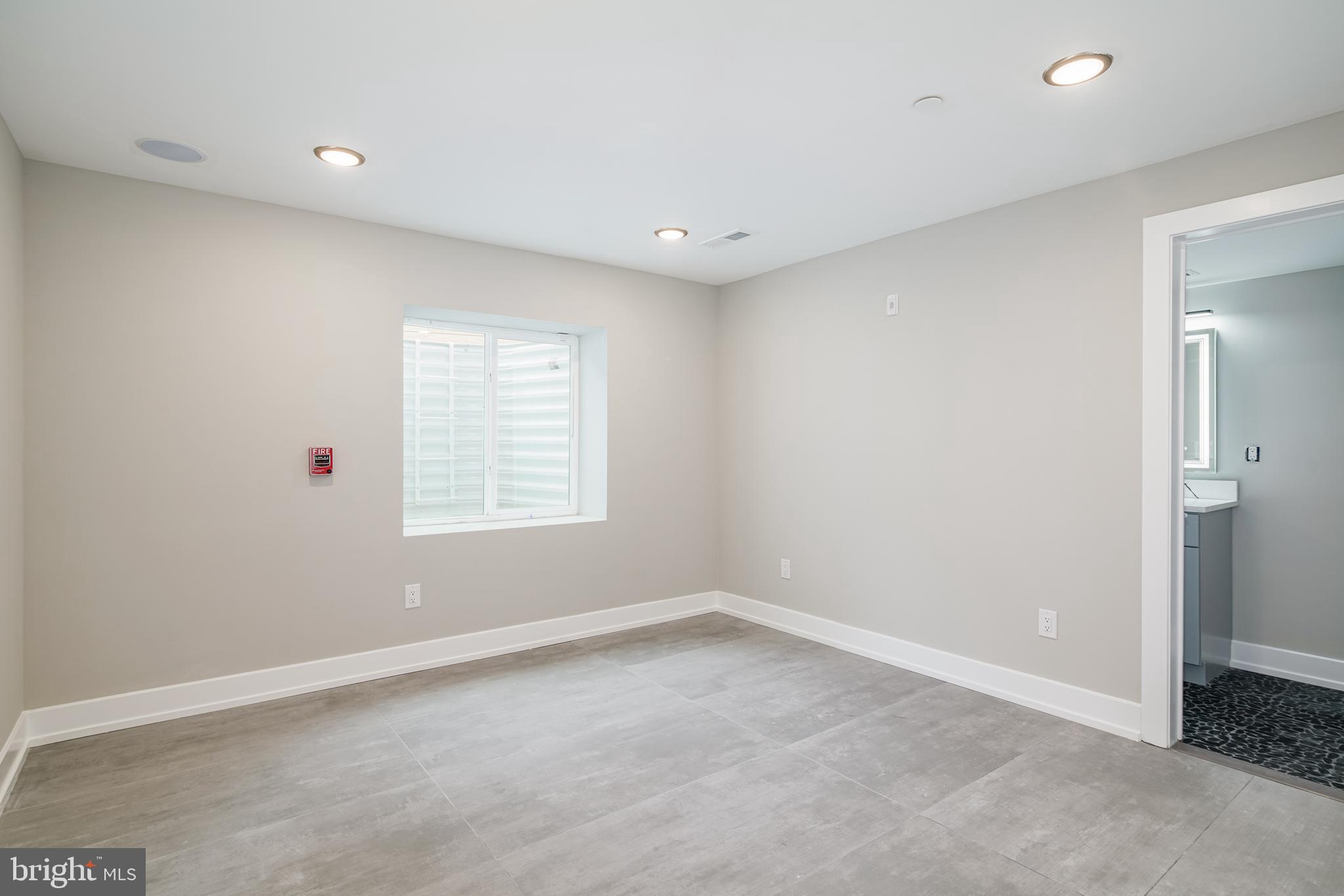 SPRUCE HILL - Residential Lease