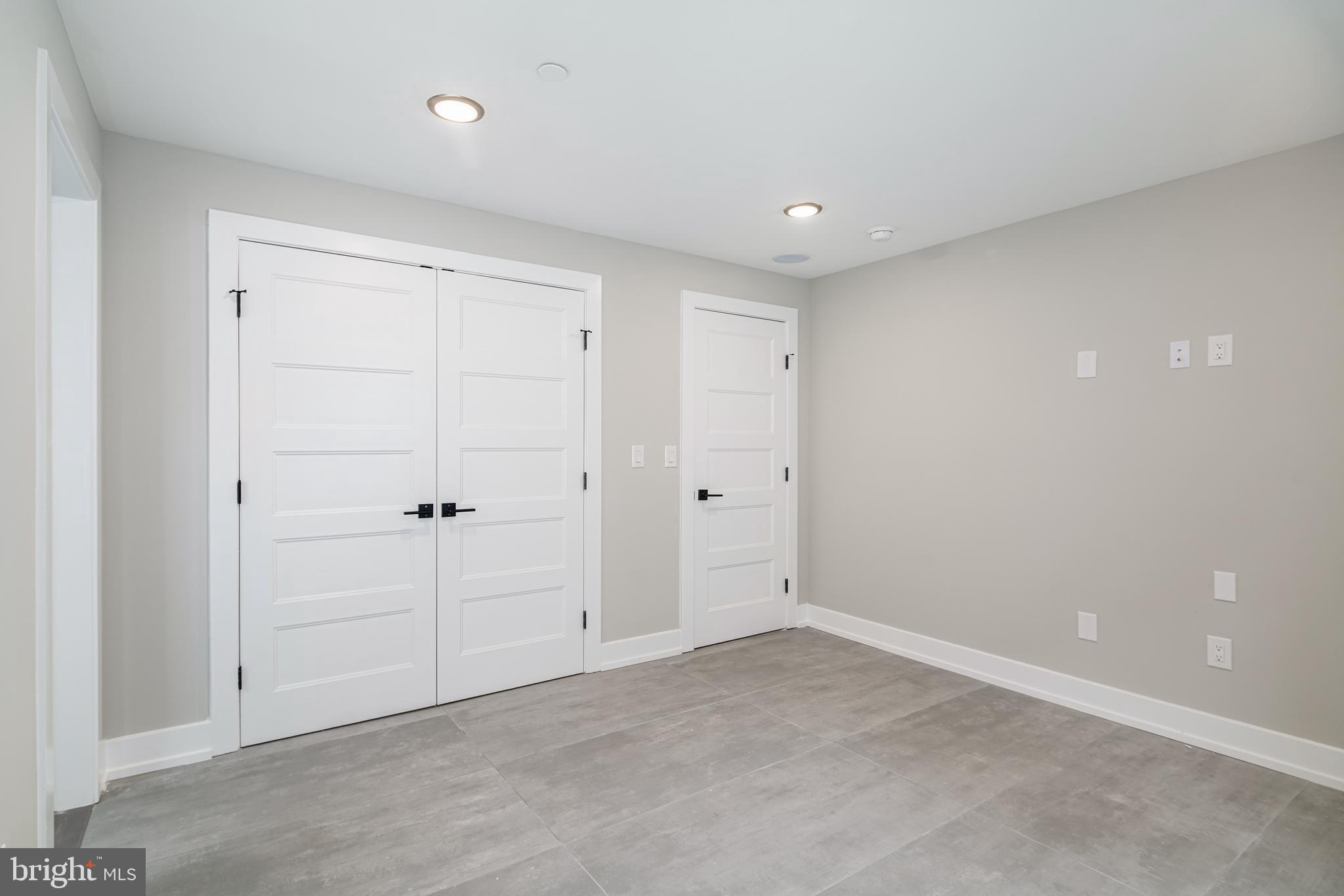 SPRUCE HILL - Residential Lease