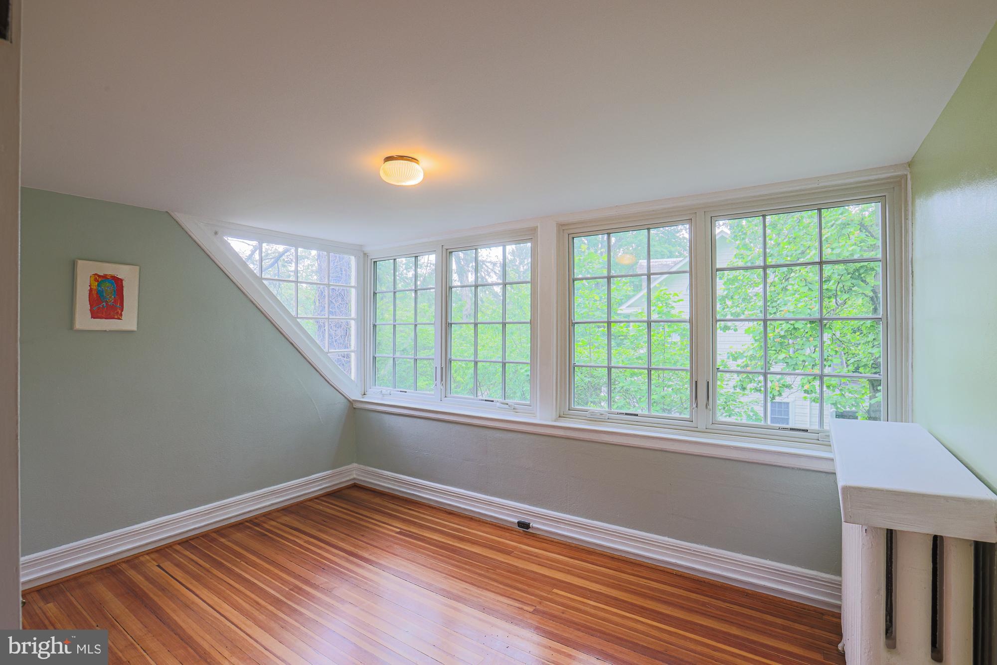 TEN HILLS - Residential