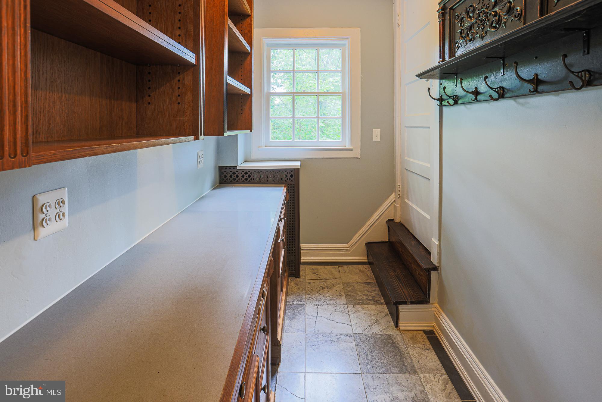 TEN HILLS - Residential
