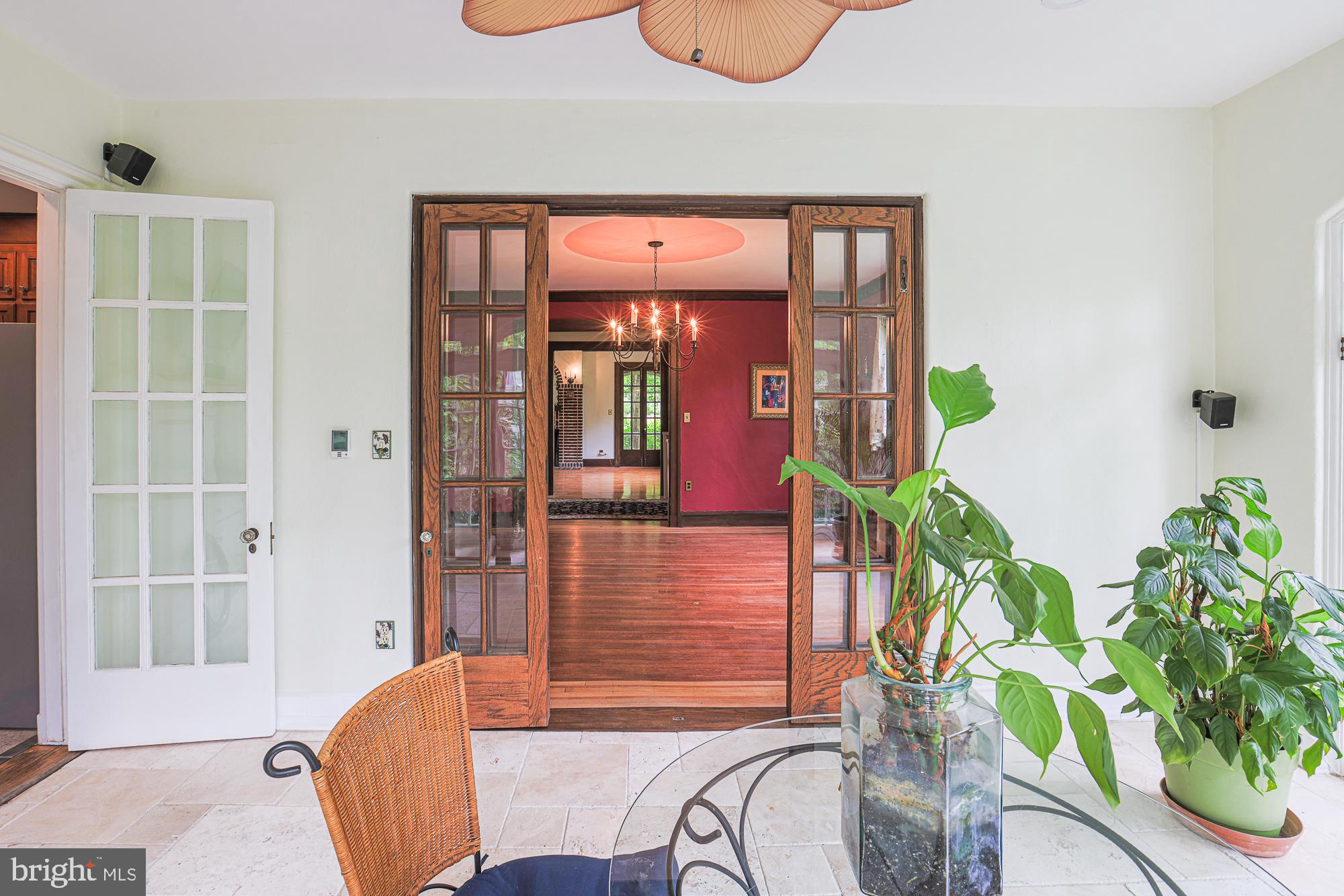 TEN HILLS - Residential