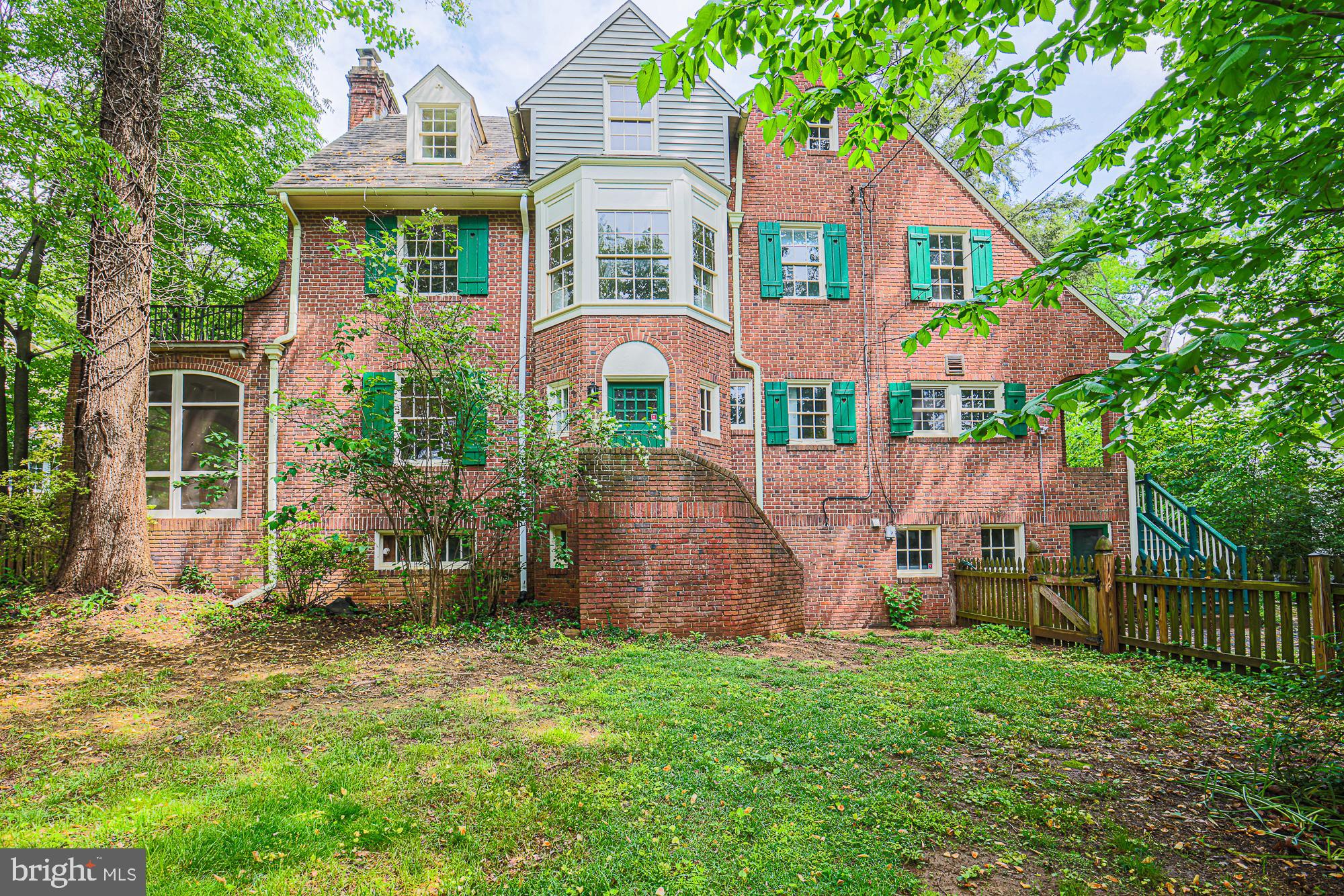 502 WOODSIDE ROAD