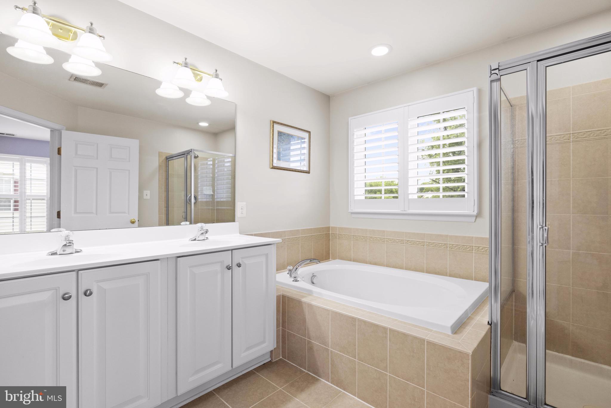 BROOKFIELD - Residential