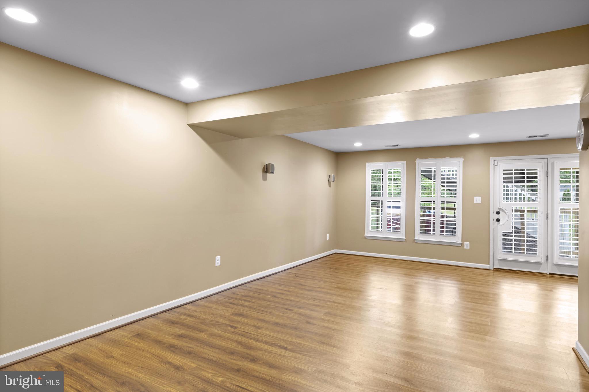 BROOKFIELD - Residential