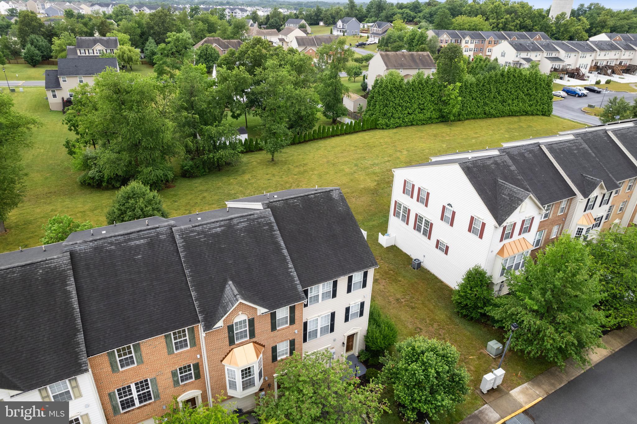 BROOKFIELD - Residential