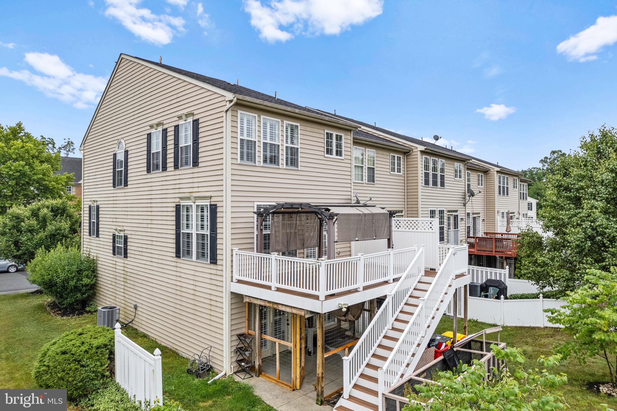 BROOKFIELD - Residential