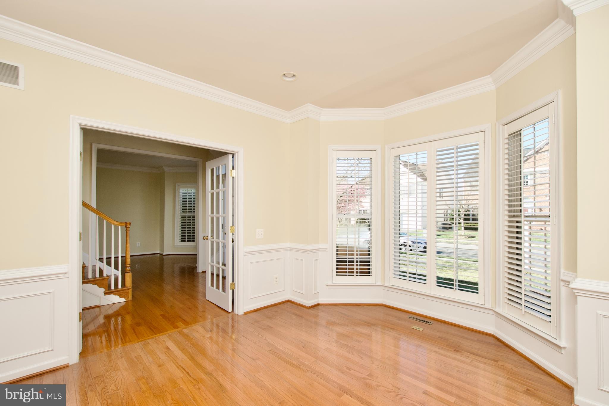 LAUREL HILL - Residential