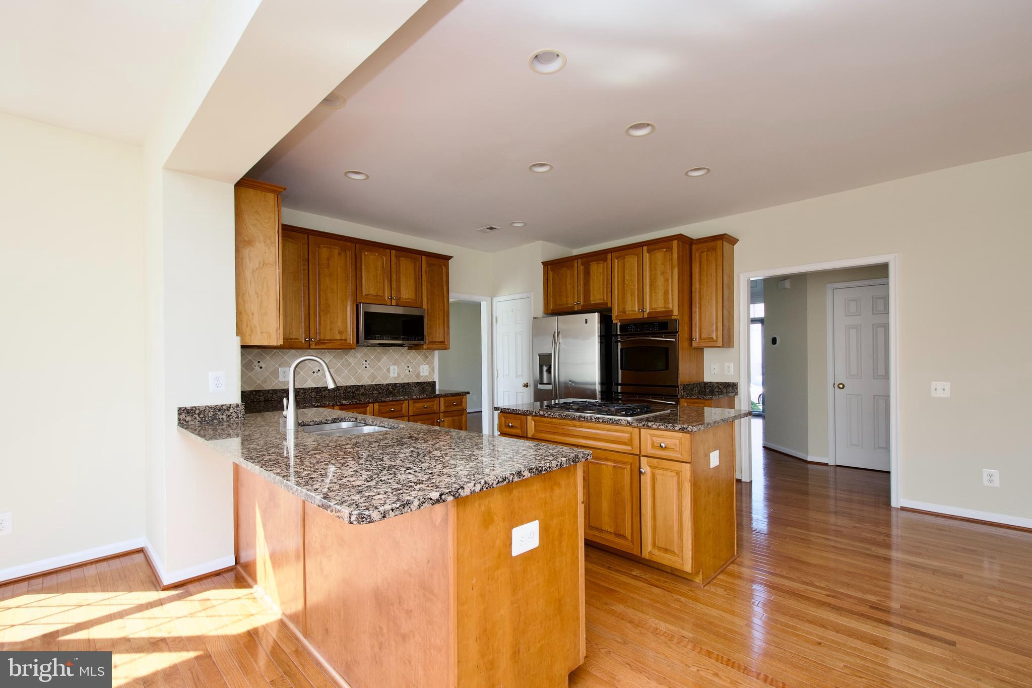 LAUREL HILL - Residential