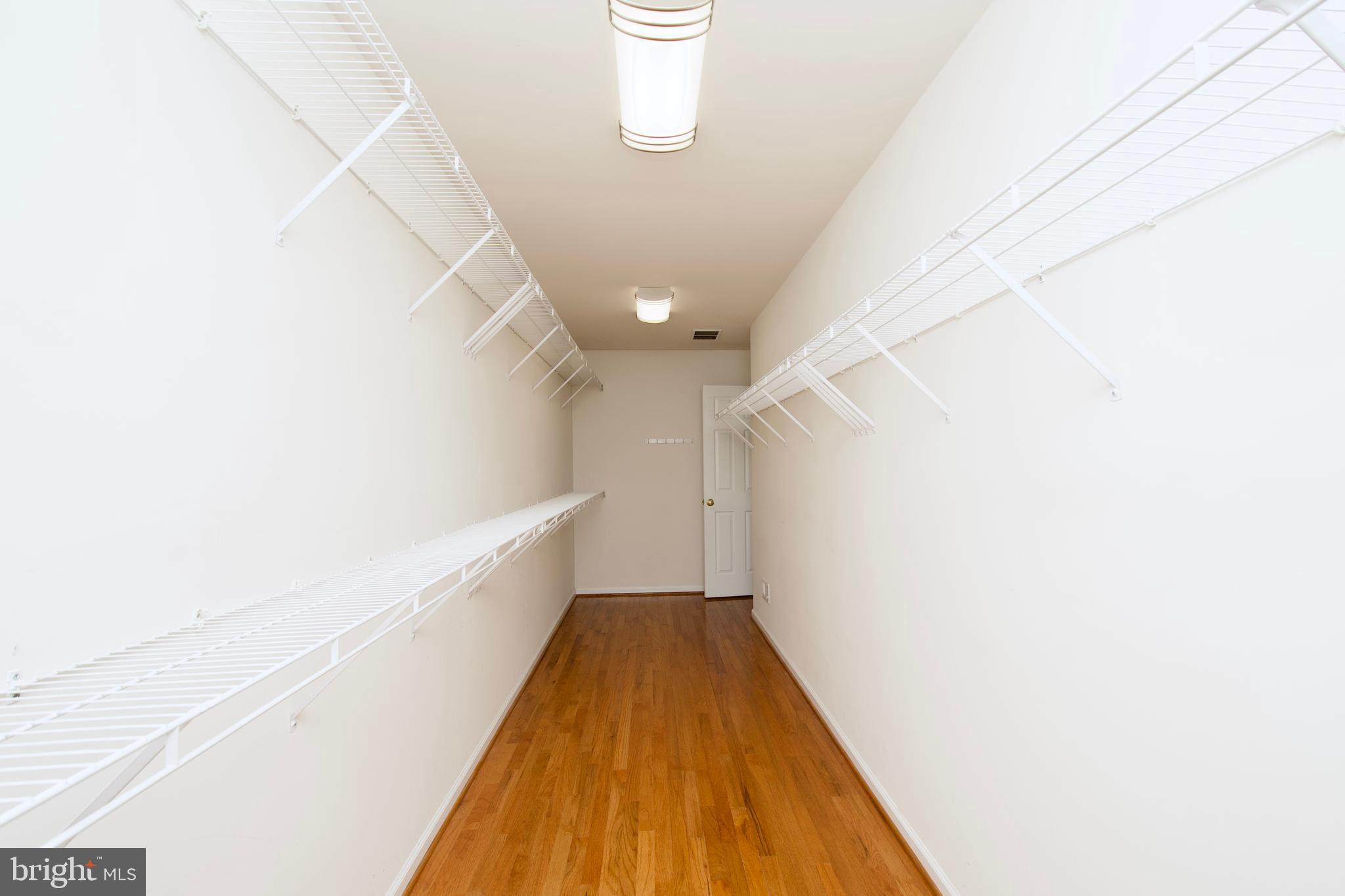 LAUREL HILL - Residential