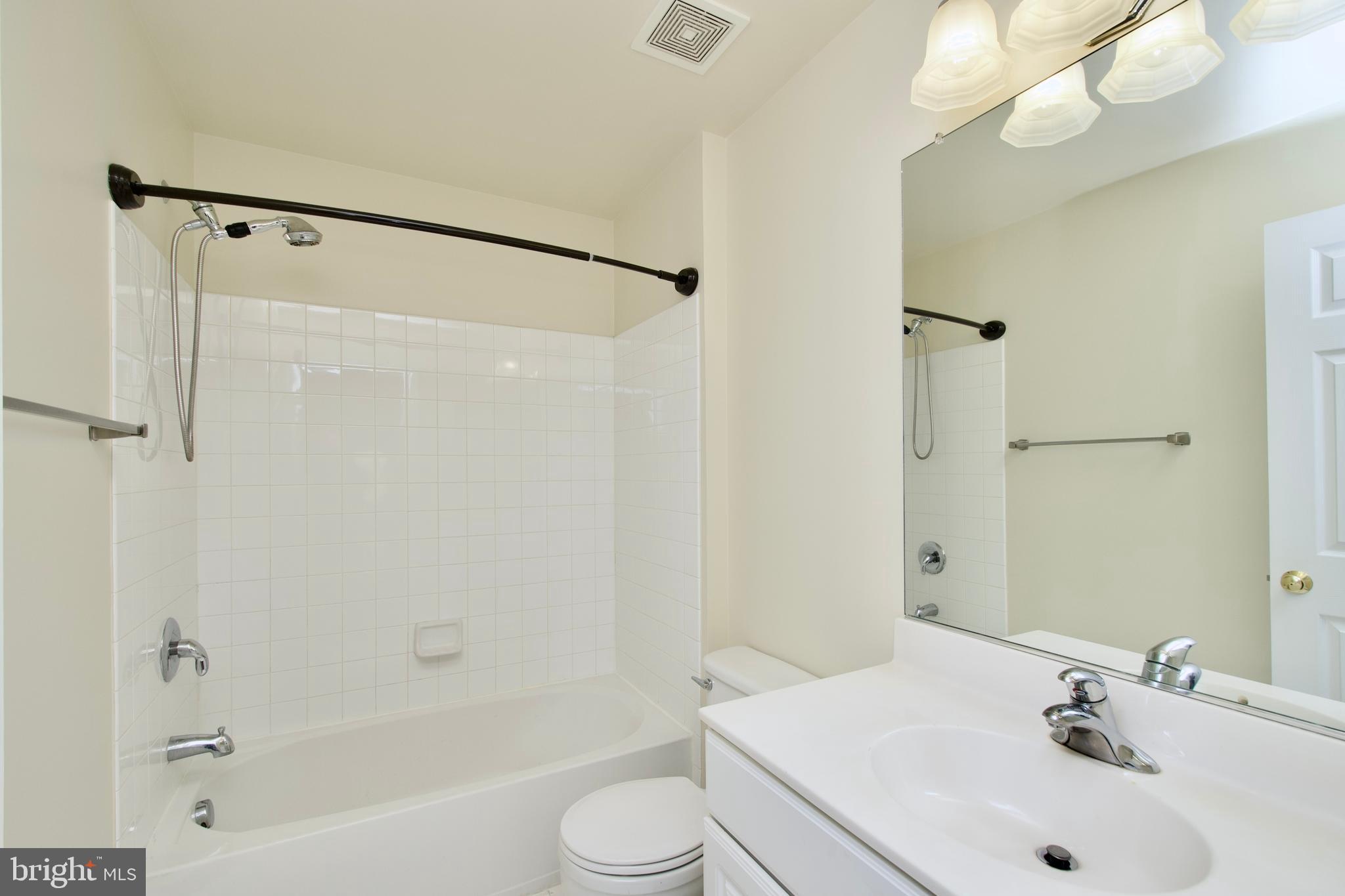 LAUREL HILL - Residential