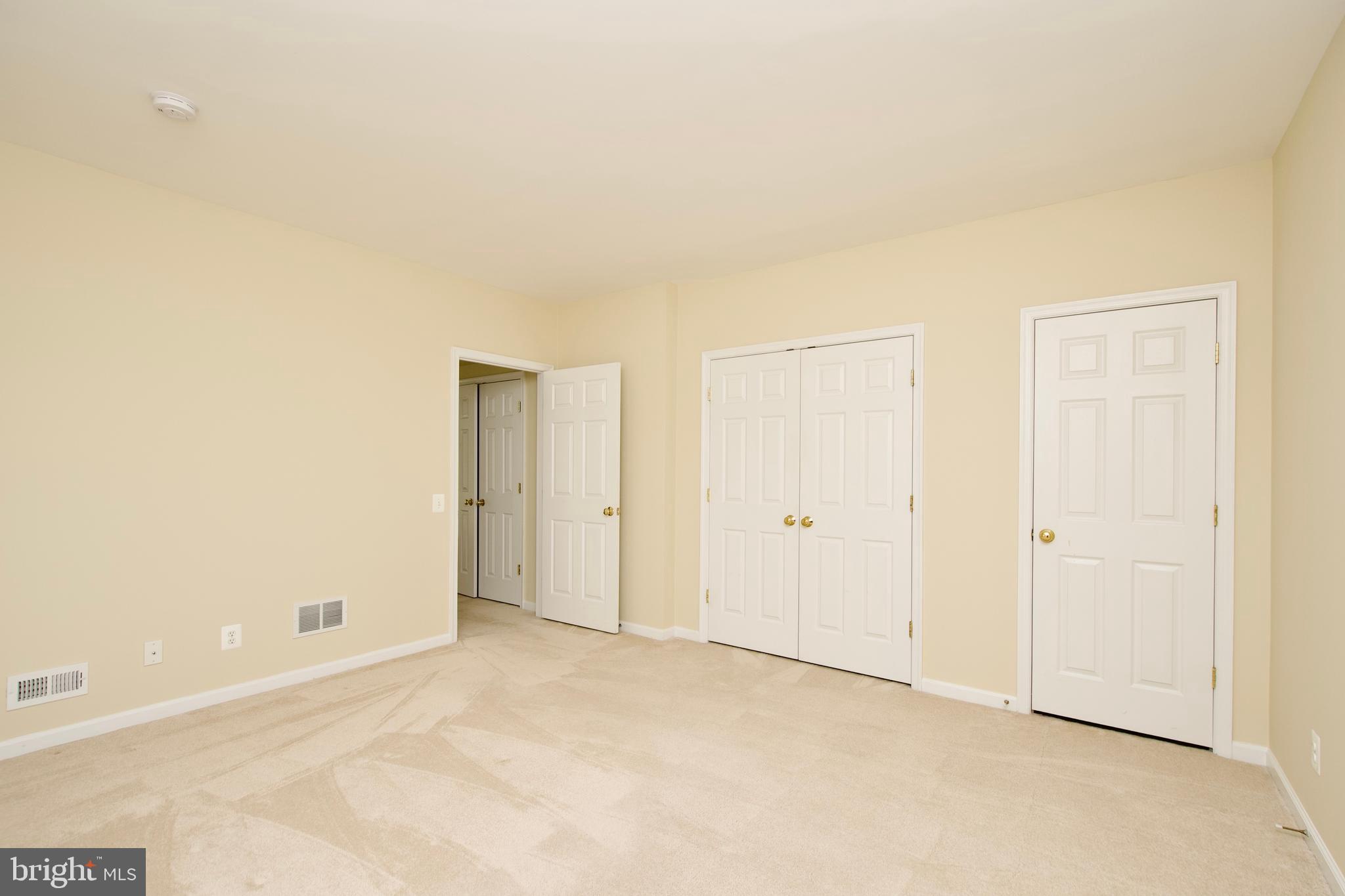 LAUREL HILL - Residential