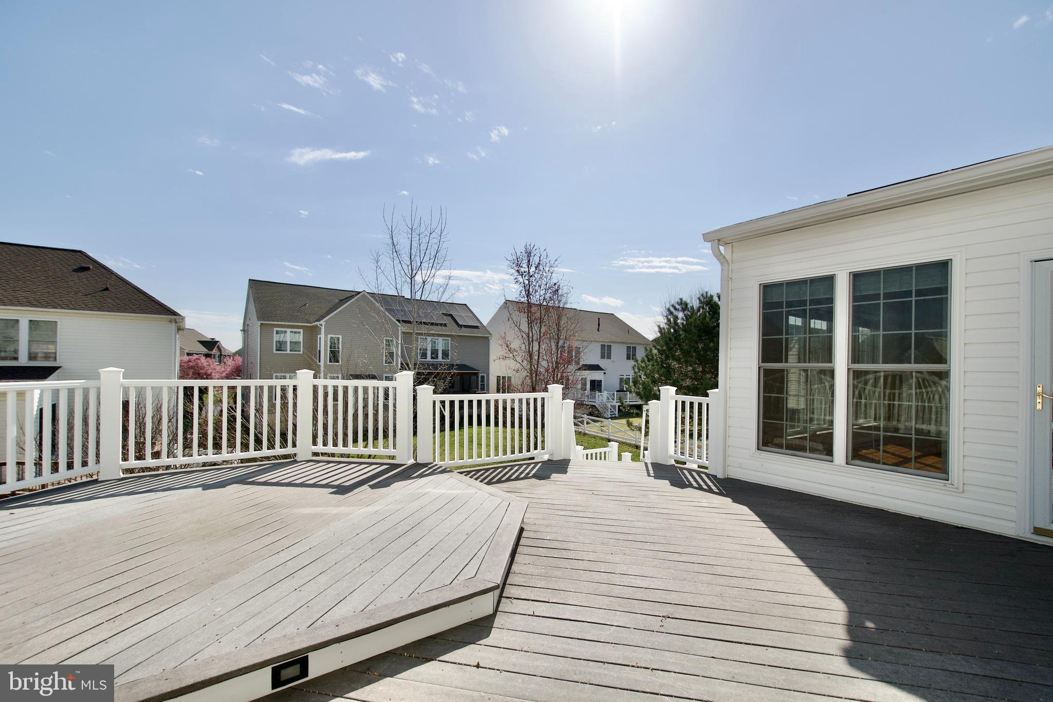 LAUREL HILL - Residential