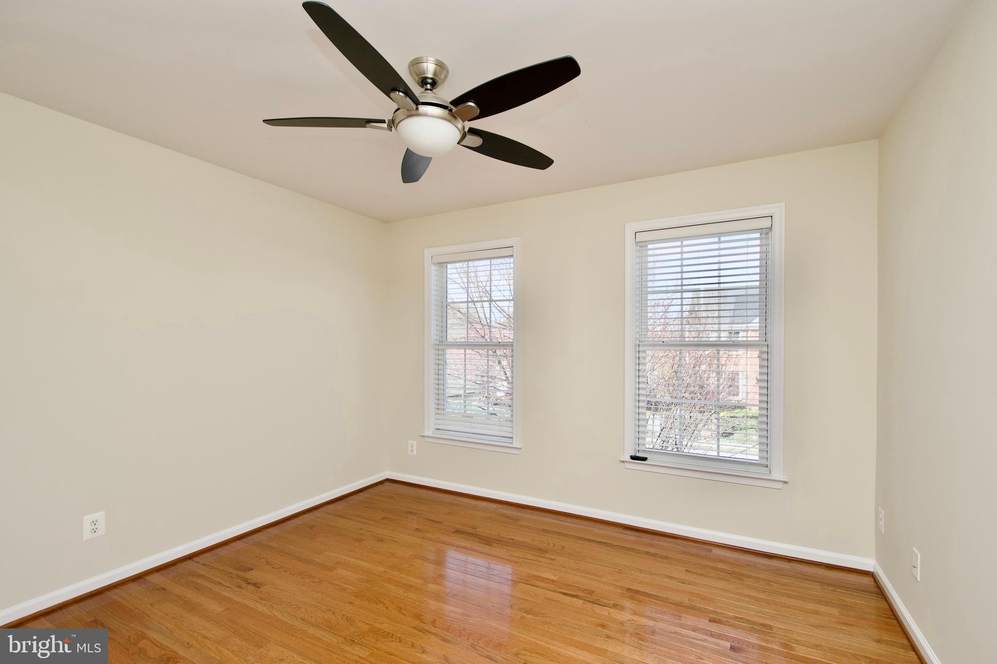 LAUREL HILL - Residential