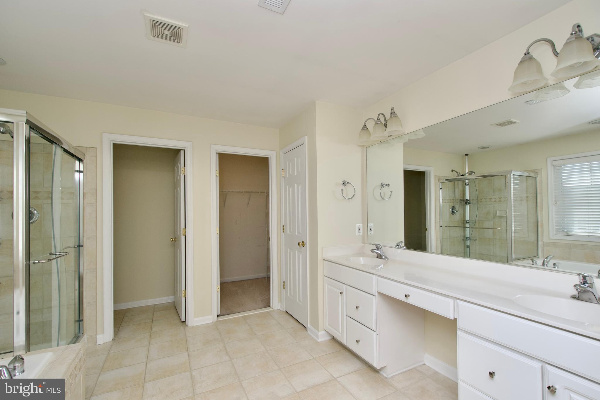 LAUREL HILL - Residential