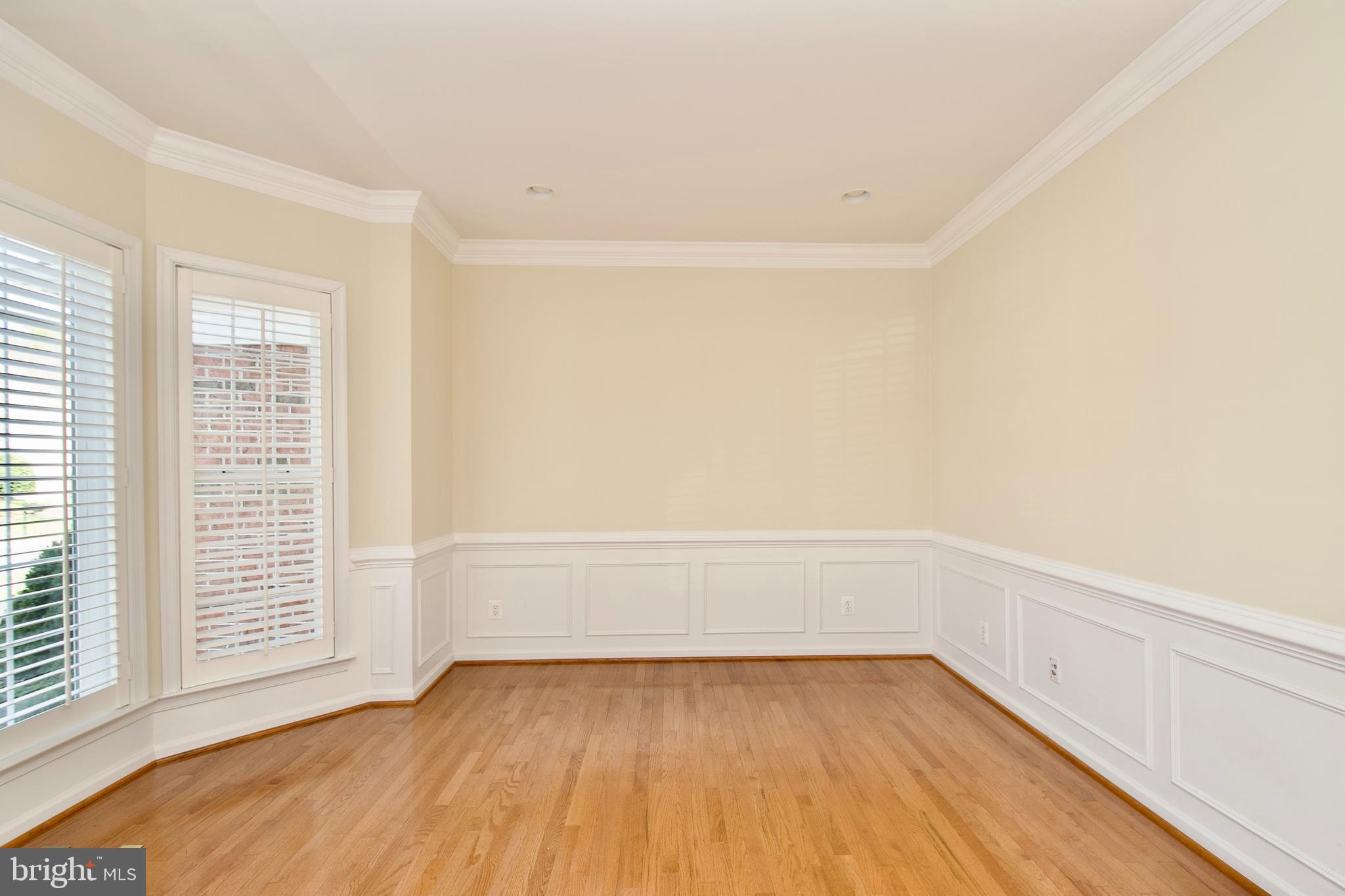 LAUREL HILL - Residential