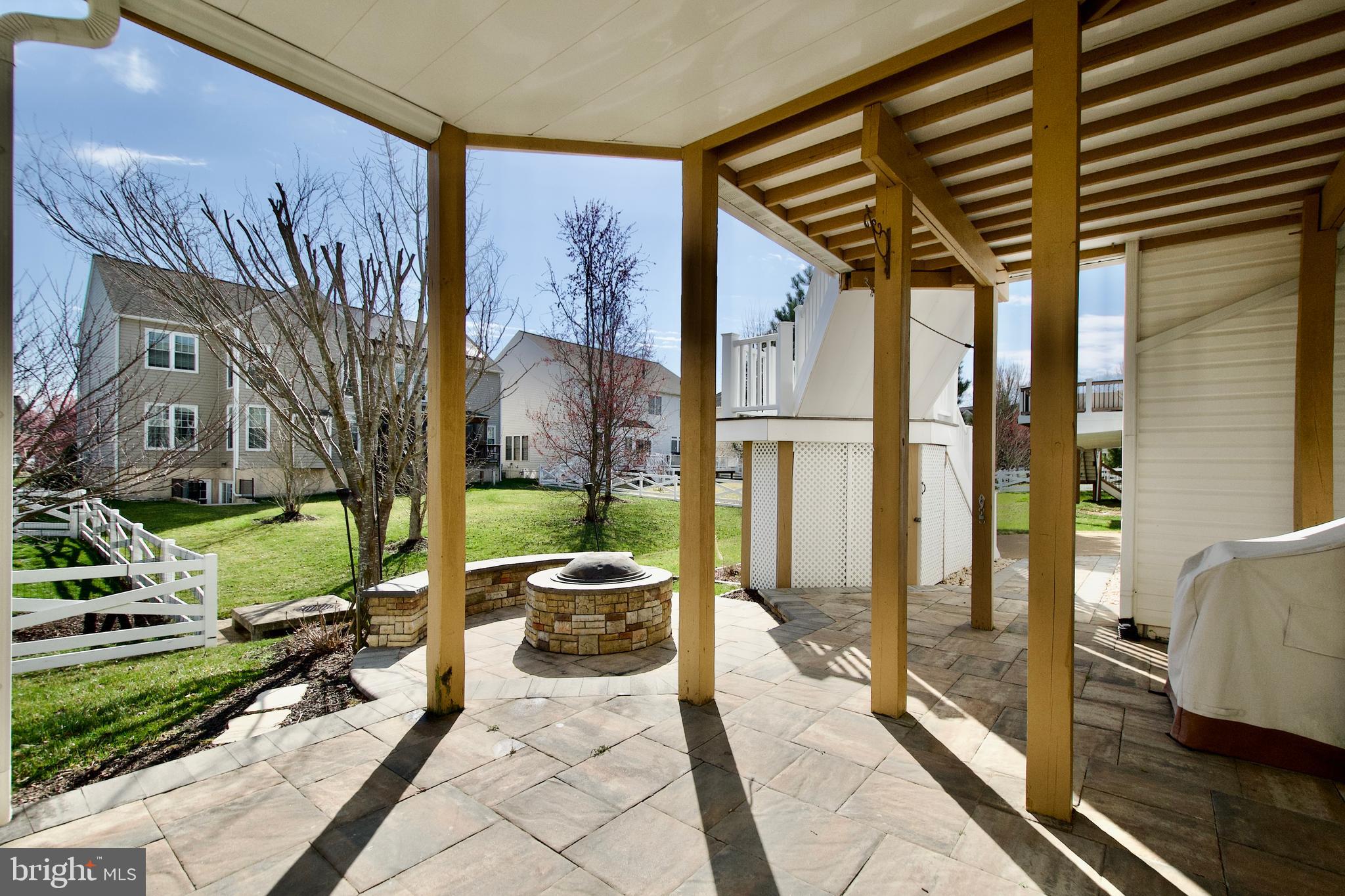 LAUREL HILL - Residential