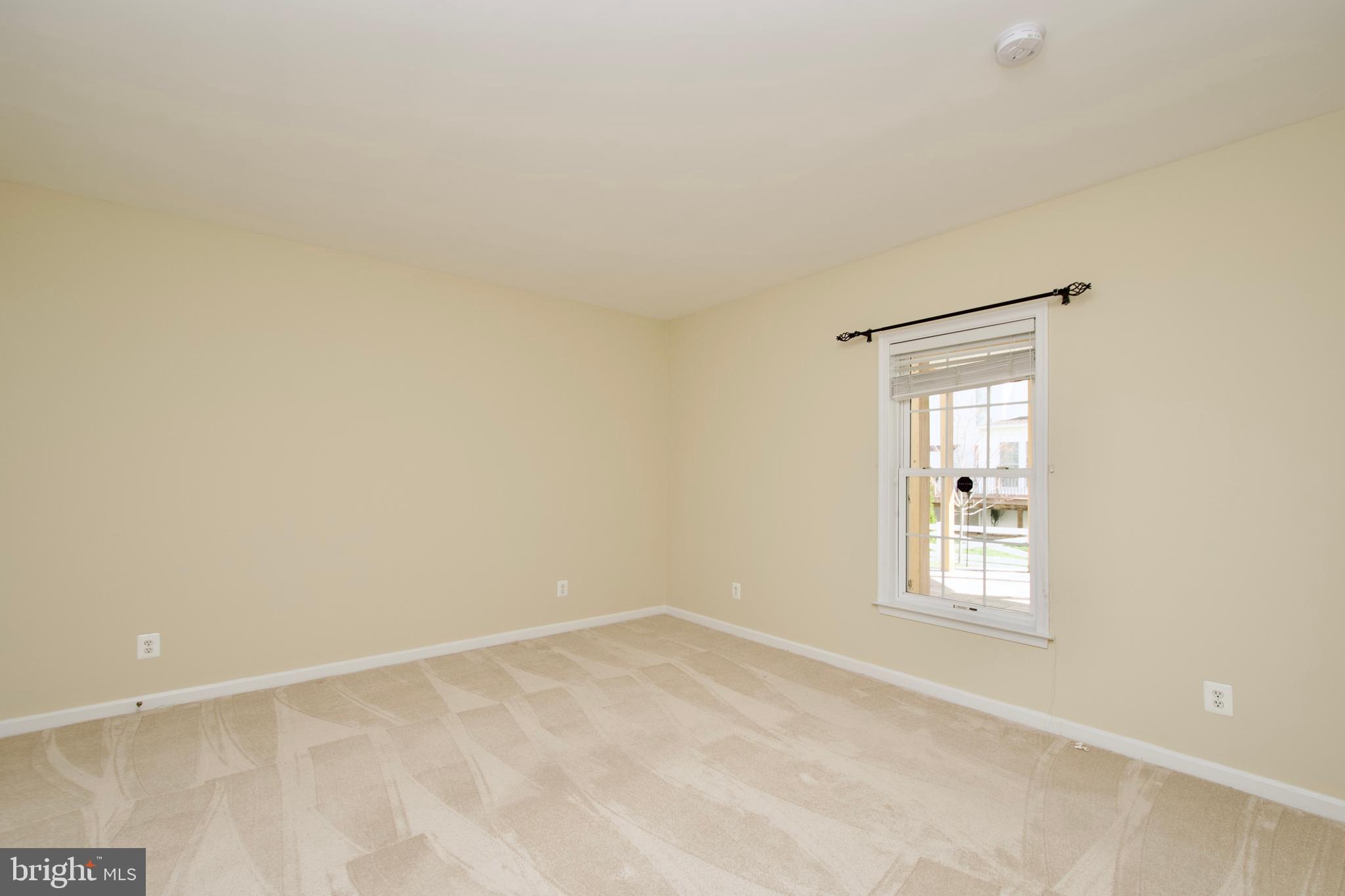 LAUREL HILL - Residential