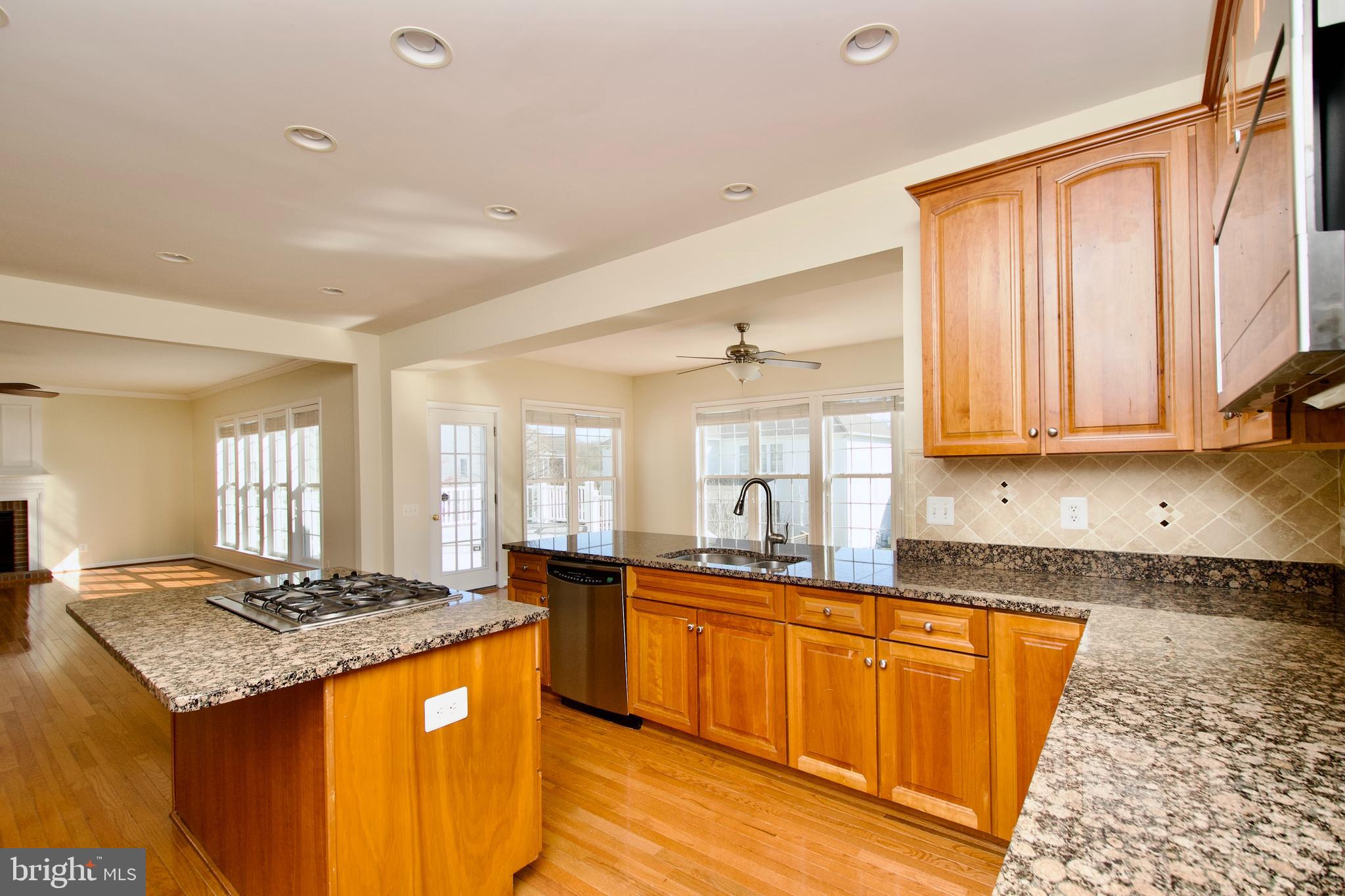 LAUREL HILL - Residential