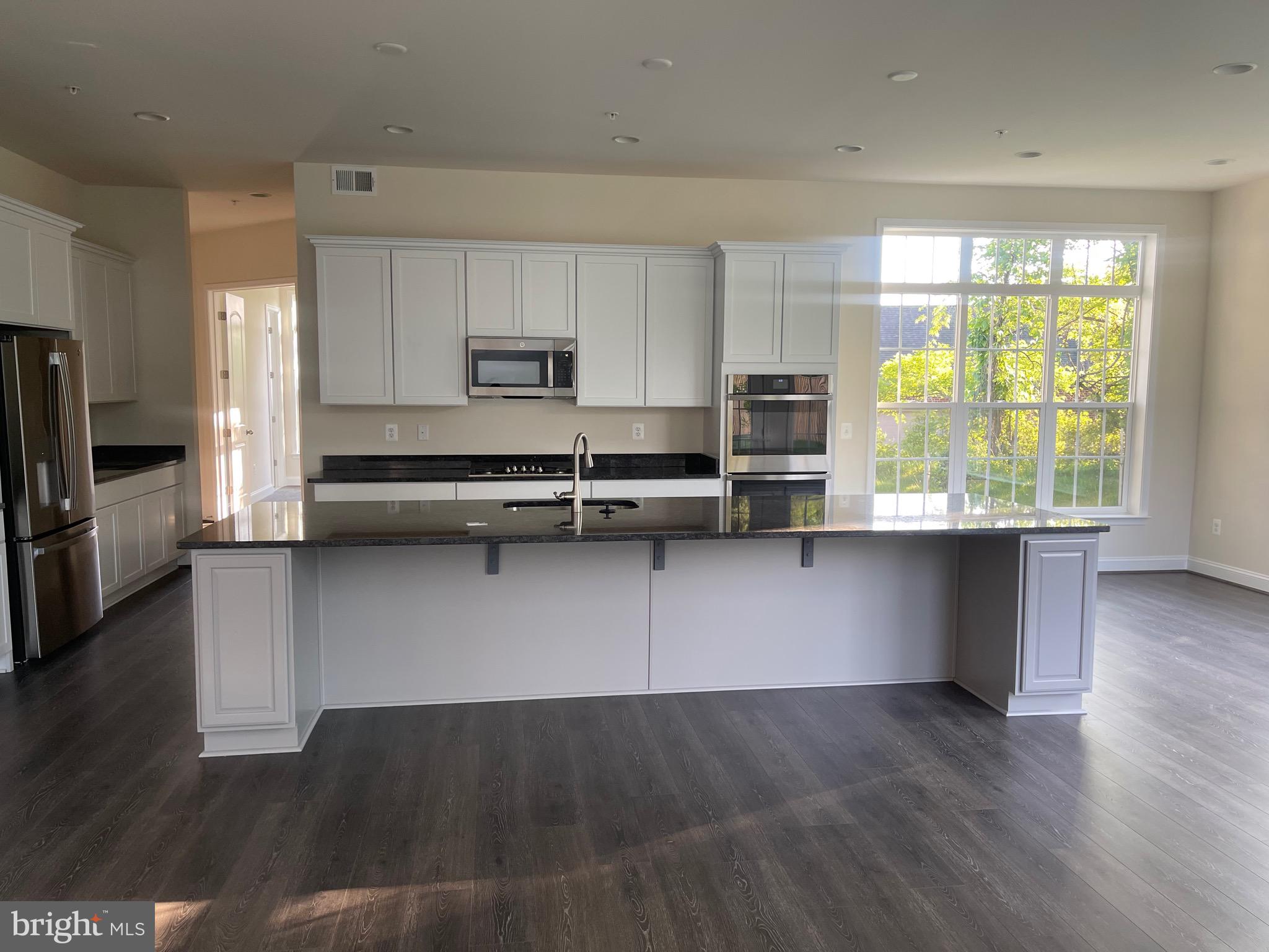 COLLINGBROOK - Residential