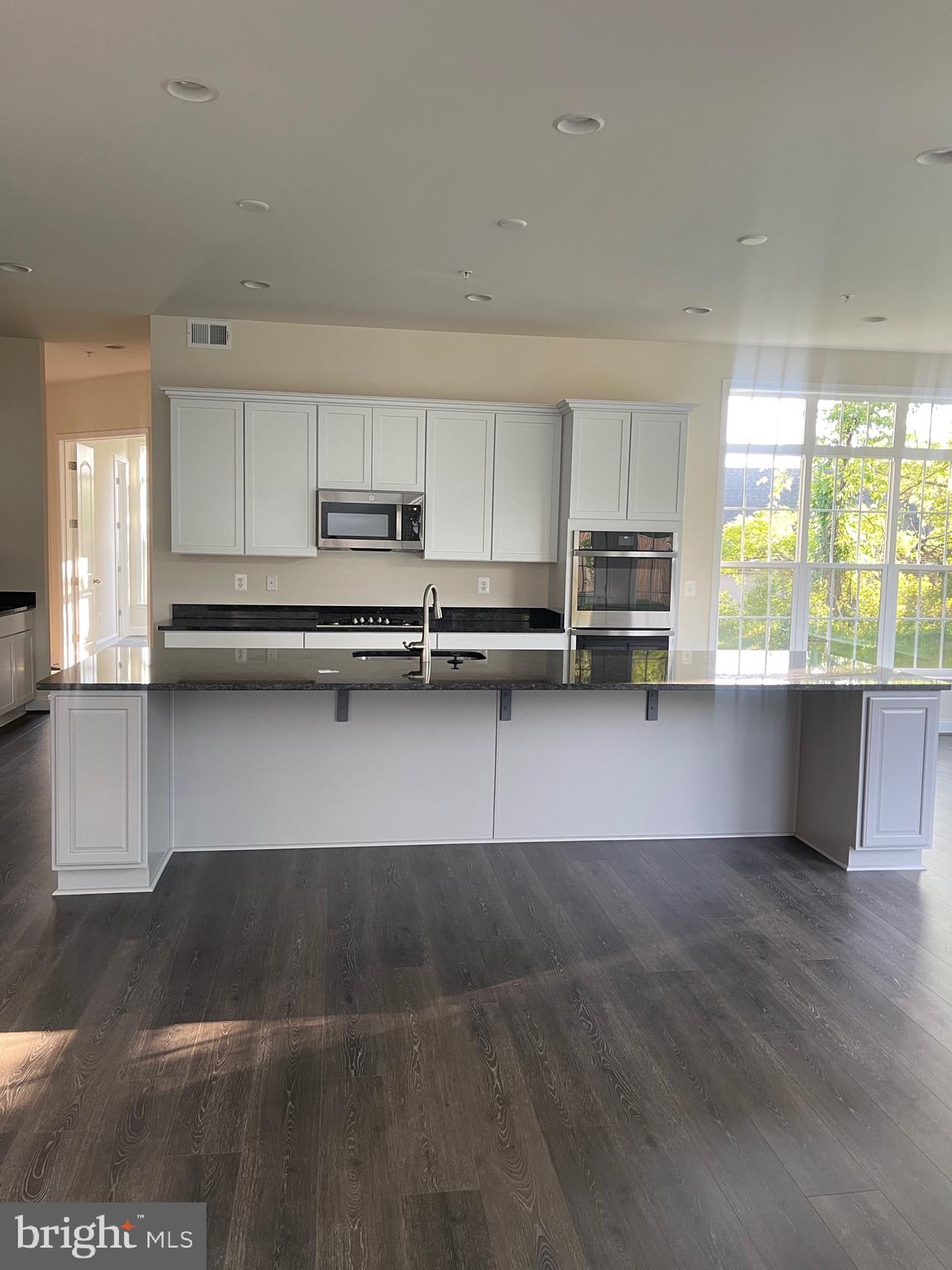 COLLINGBROOK - Residential