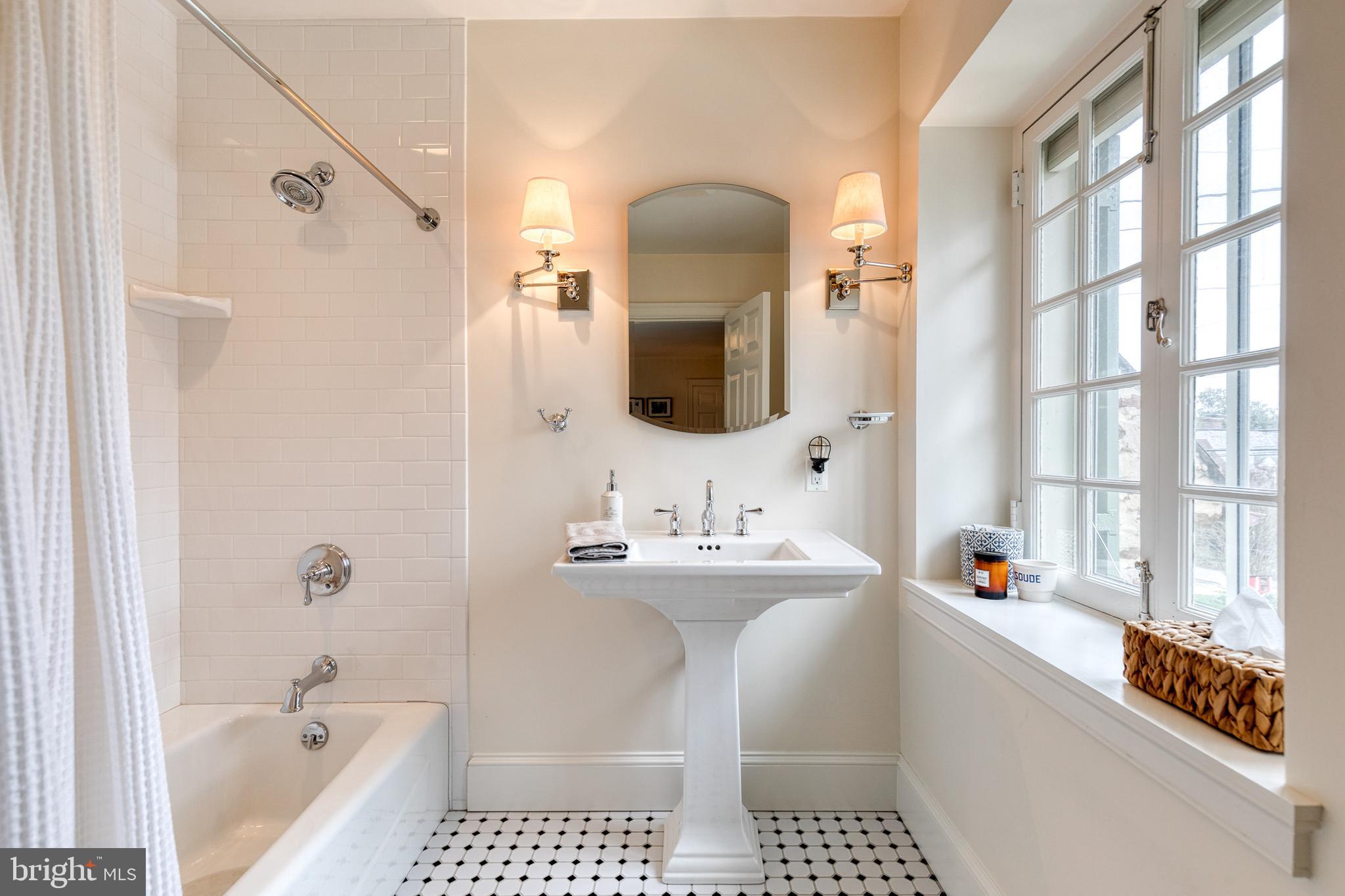 HOMELAND HISTORIC DISTRICT - Residential