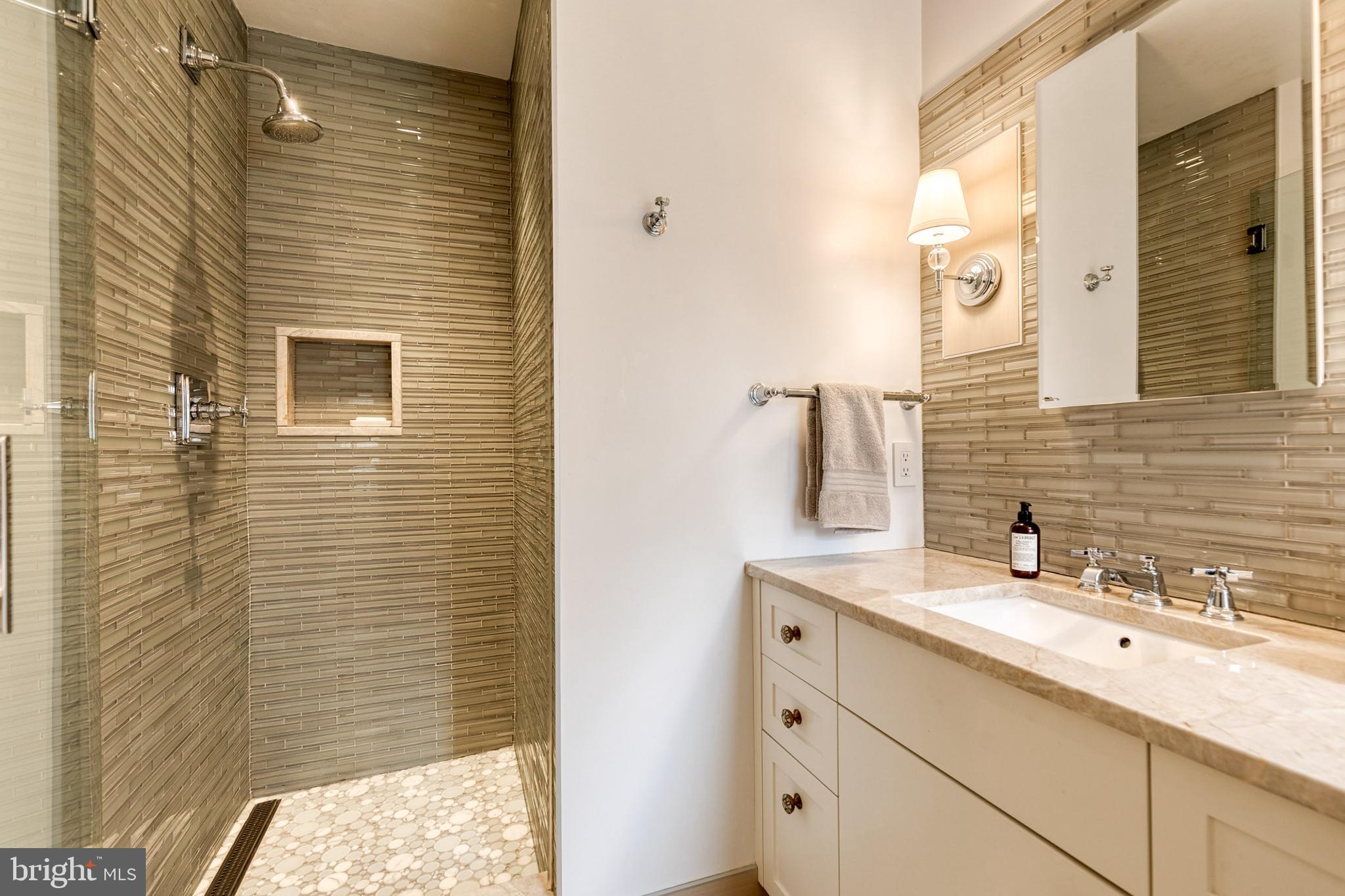 HOMELAND HISTORIC DISTRICT - Residential