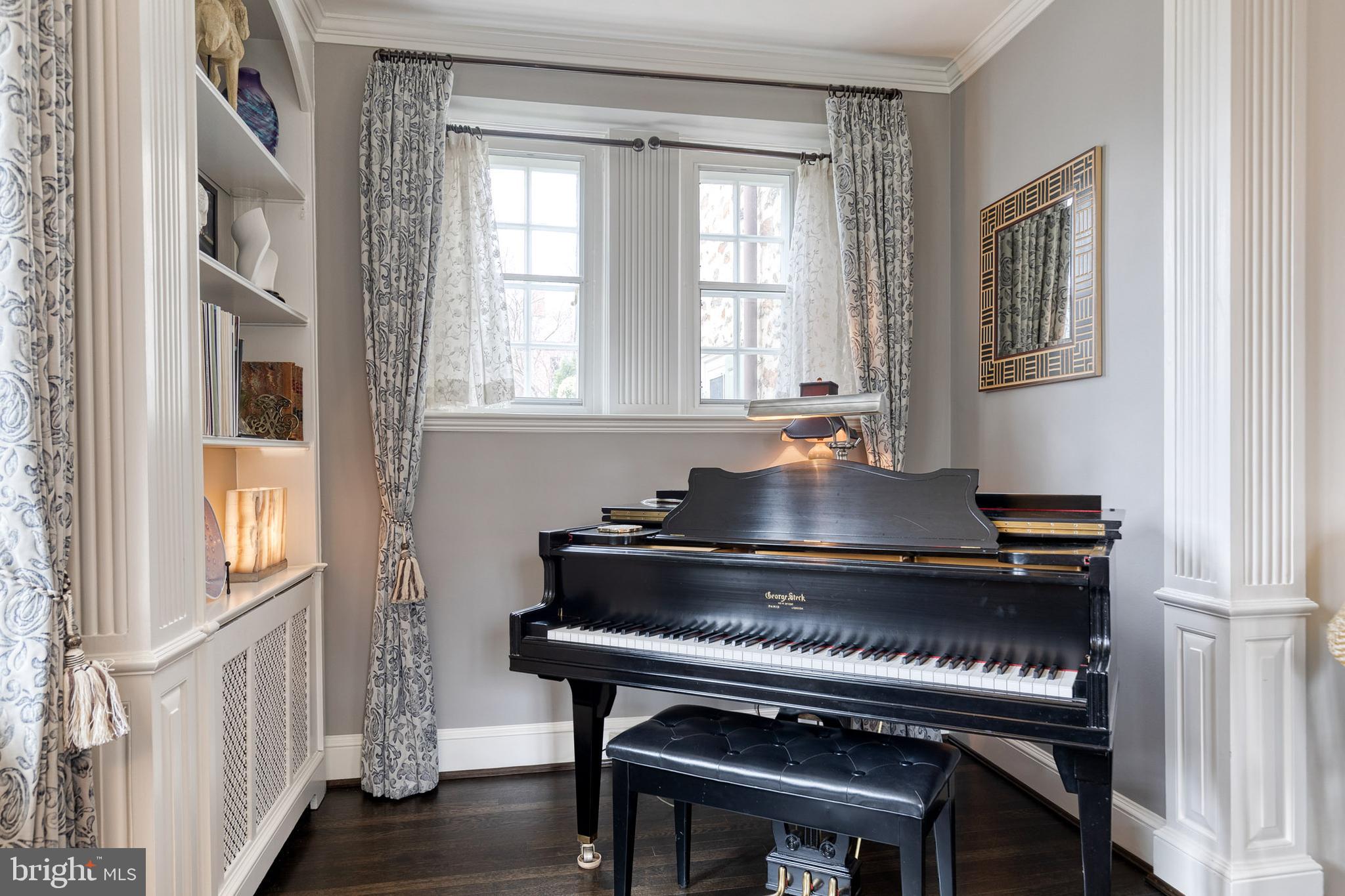 HOMELAND HISTORIC DISTRICT - Residential