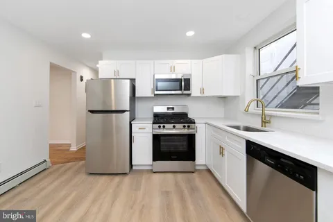 MLS: NJCD2082404