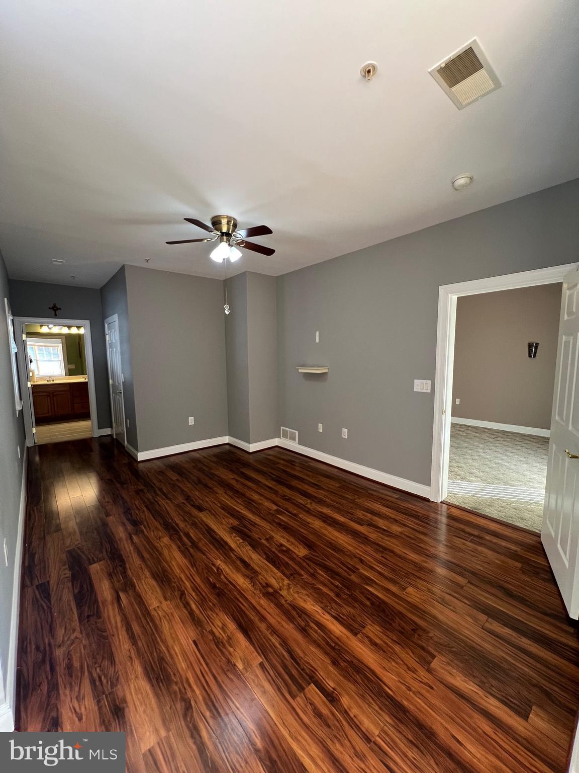 CREEKSIDE VILLAGE - Residential