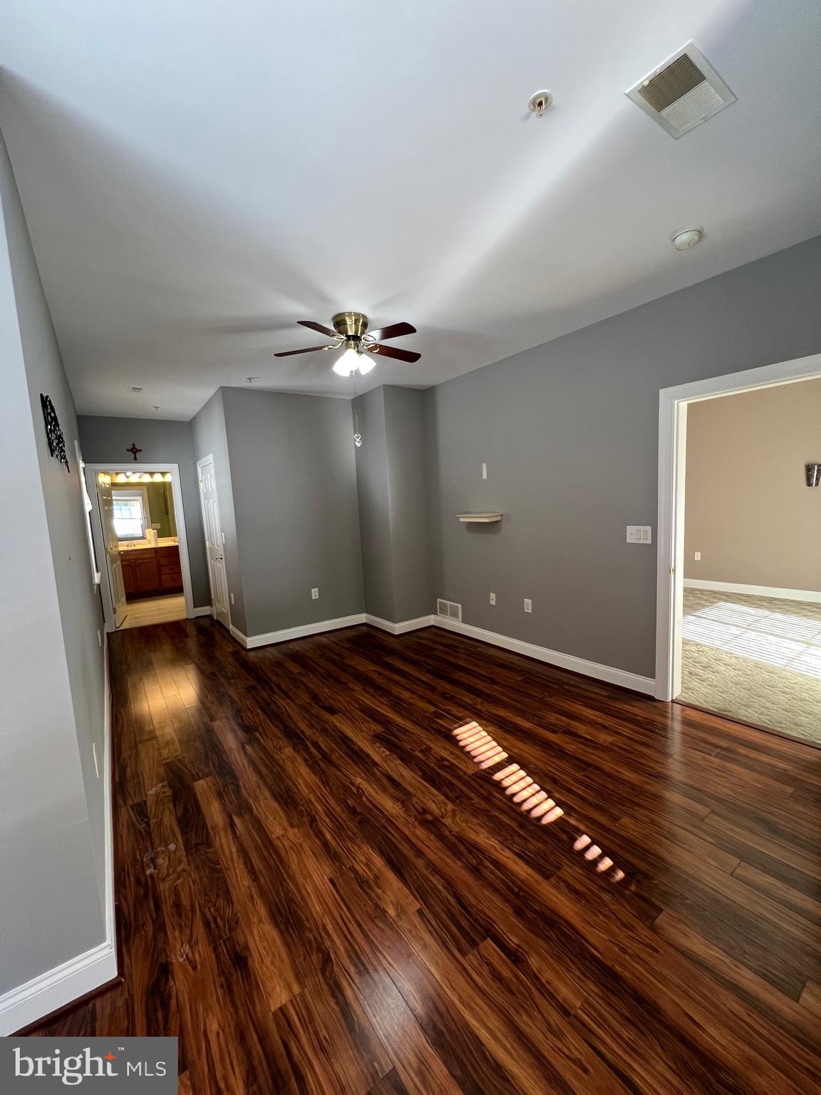 CREEKSIDE VILLAGE - Residential