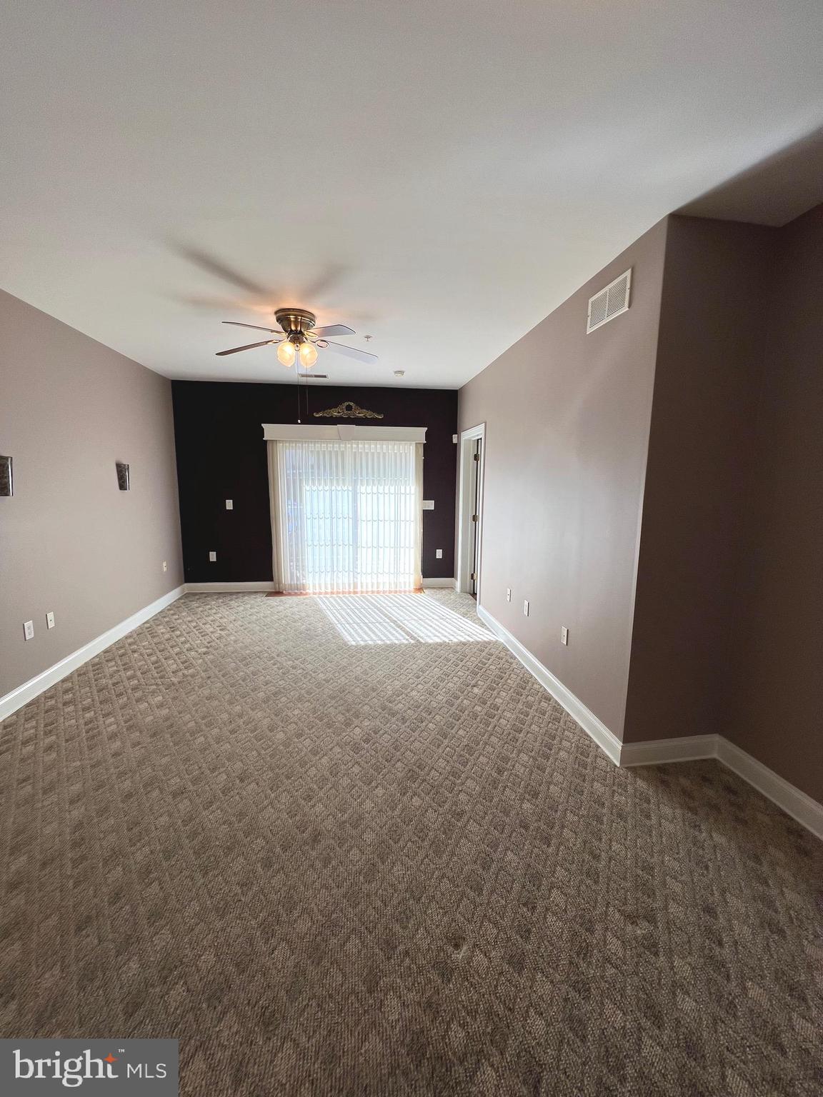 CREEKSIDE VILLAGE - Residential