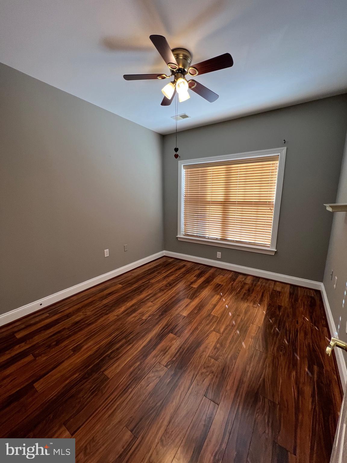 CREEKSIDE VILLAGE - Residential