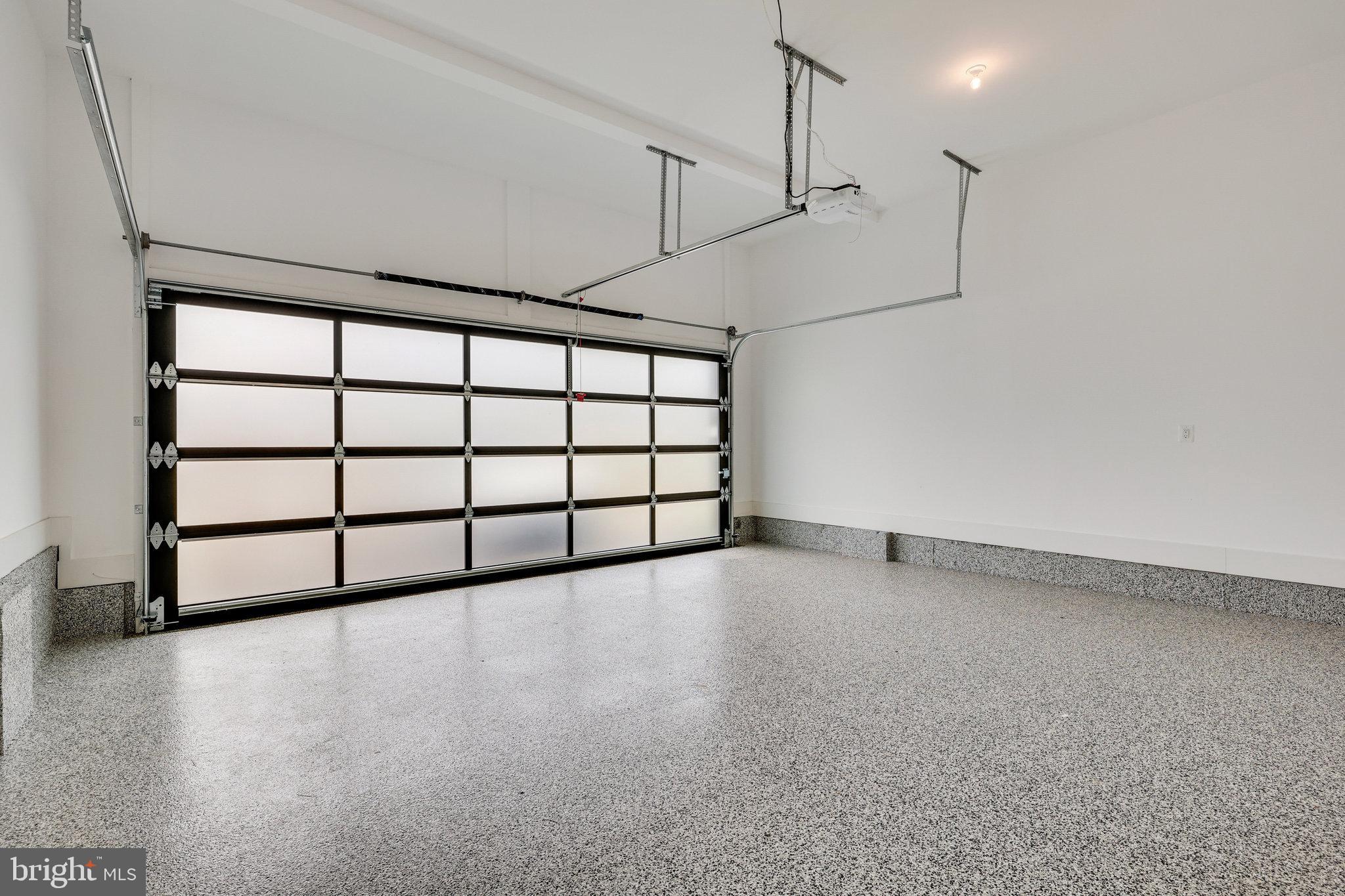 EAST VIENNA WOODS - Residential