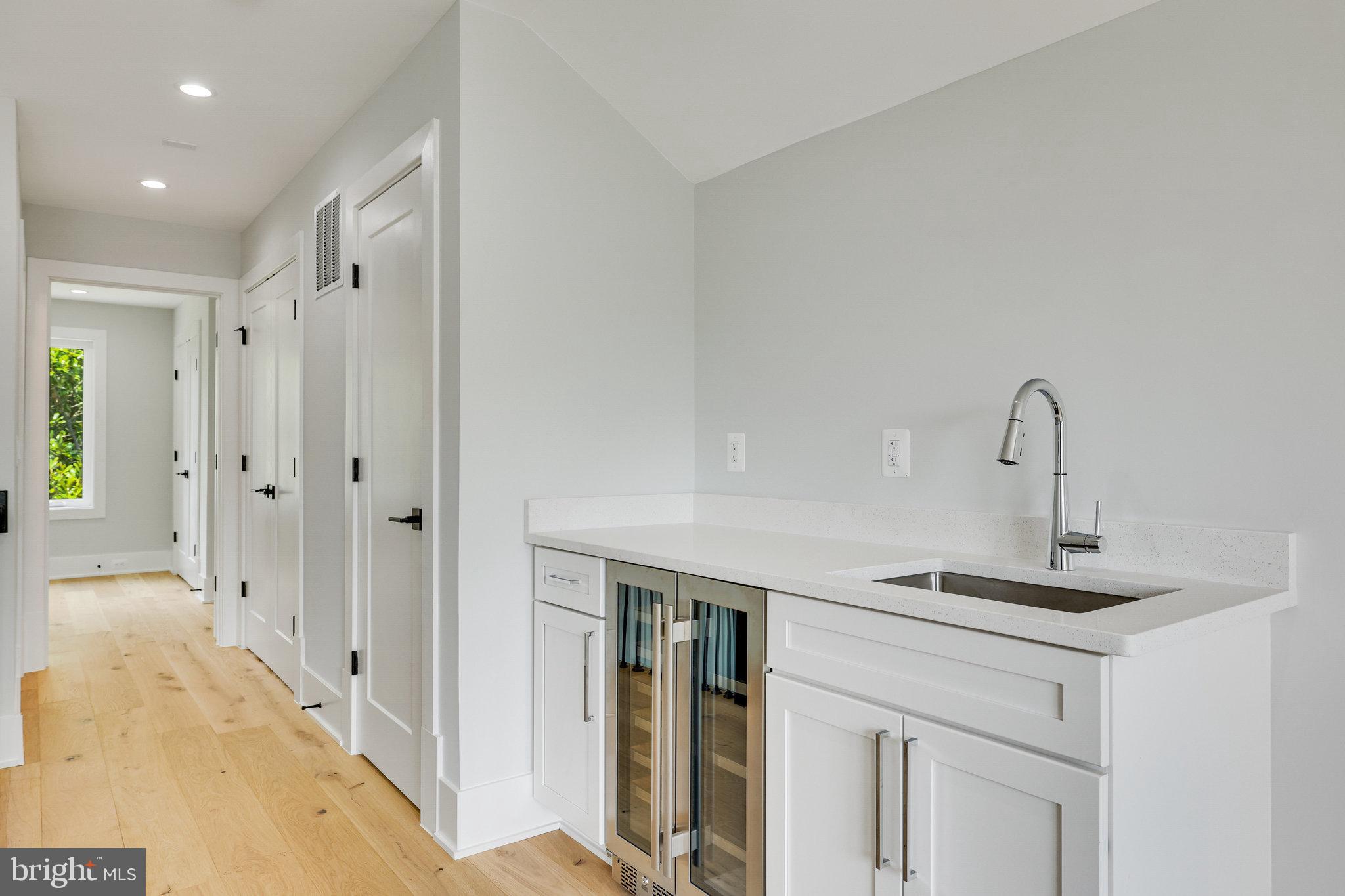 EAST VIENNA WOODS - Residential