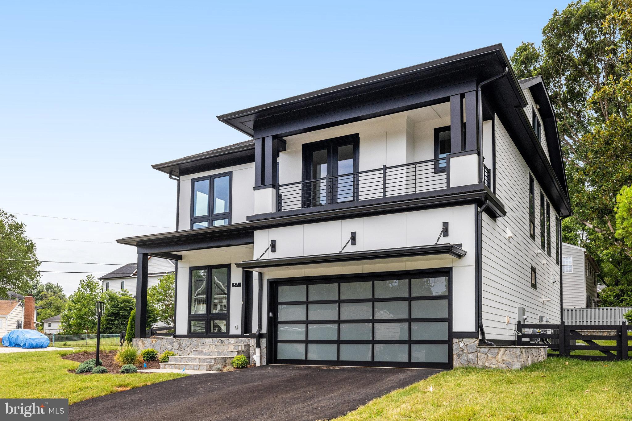 EAST VIENNA WOODS - Residential