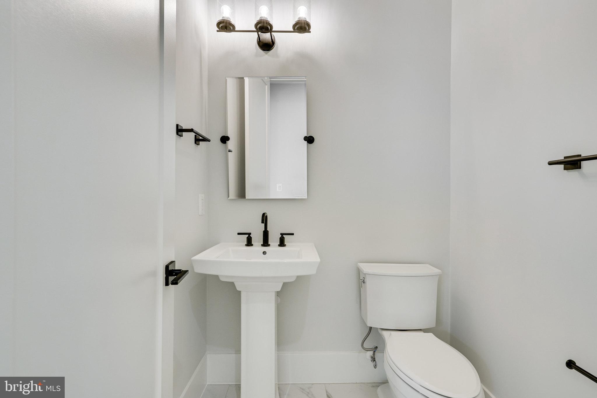 EAST VIENNA WOODS - Residential