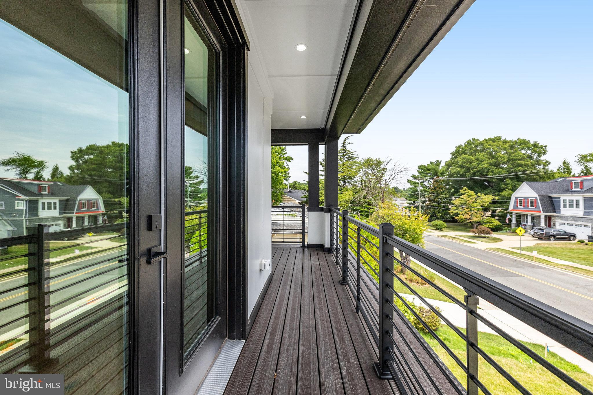 EAST VIENNA WOODS - Residential