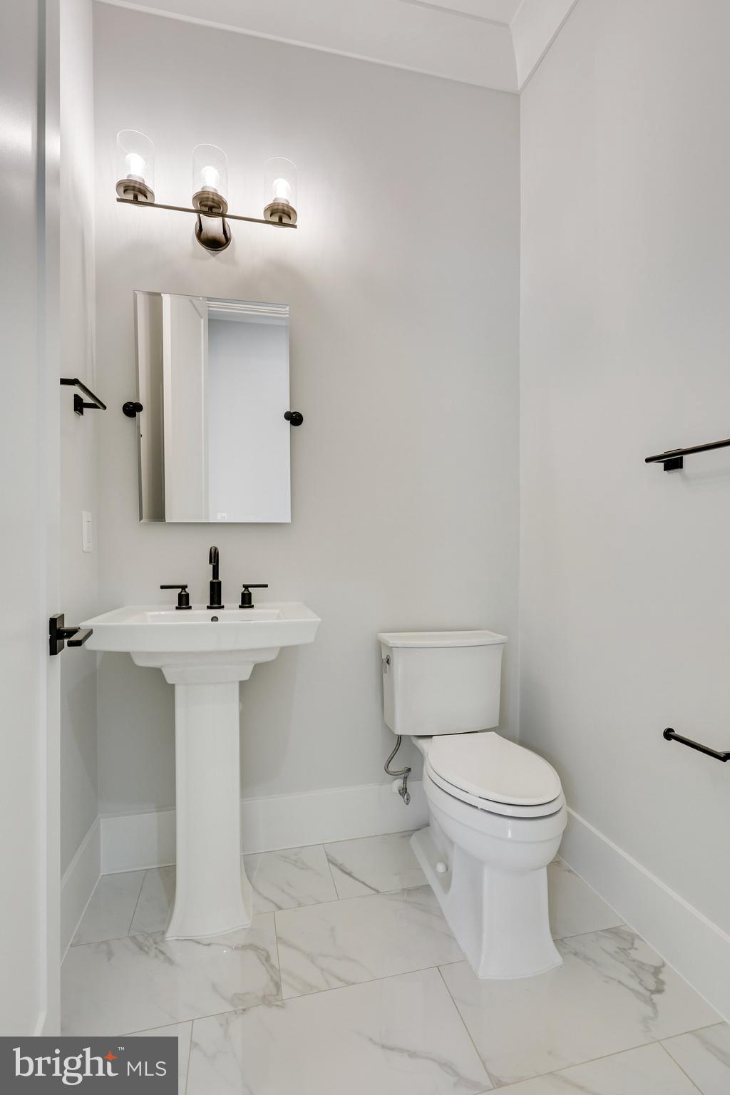 EAST VIENNA WOODS - Residential