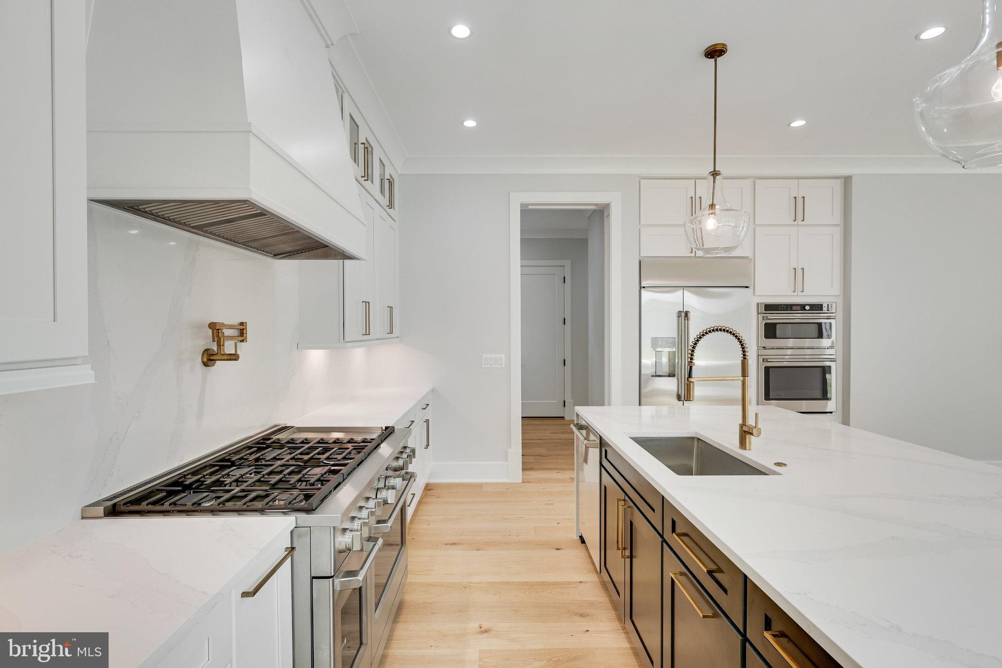 EAST VIENNA WOODS - Residential