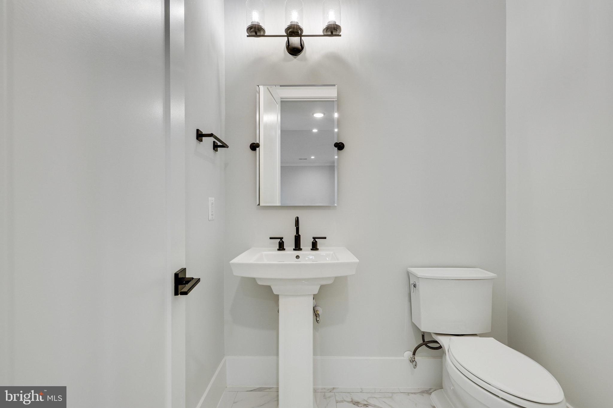 EAST VIENNA WOODS - Residential